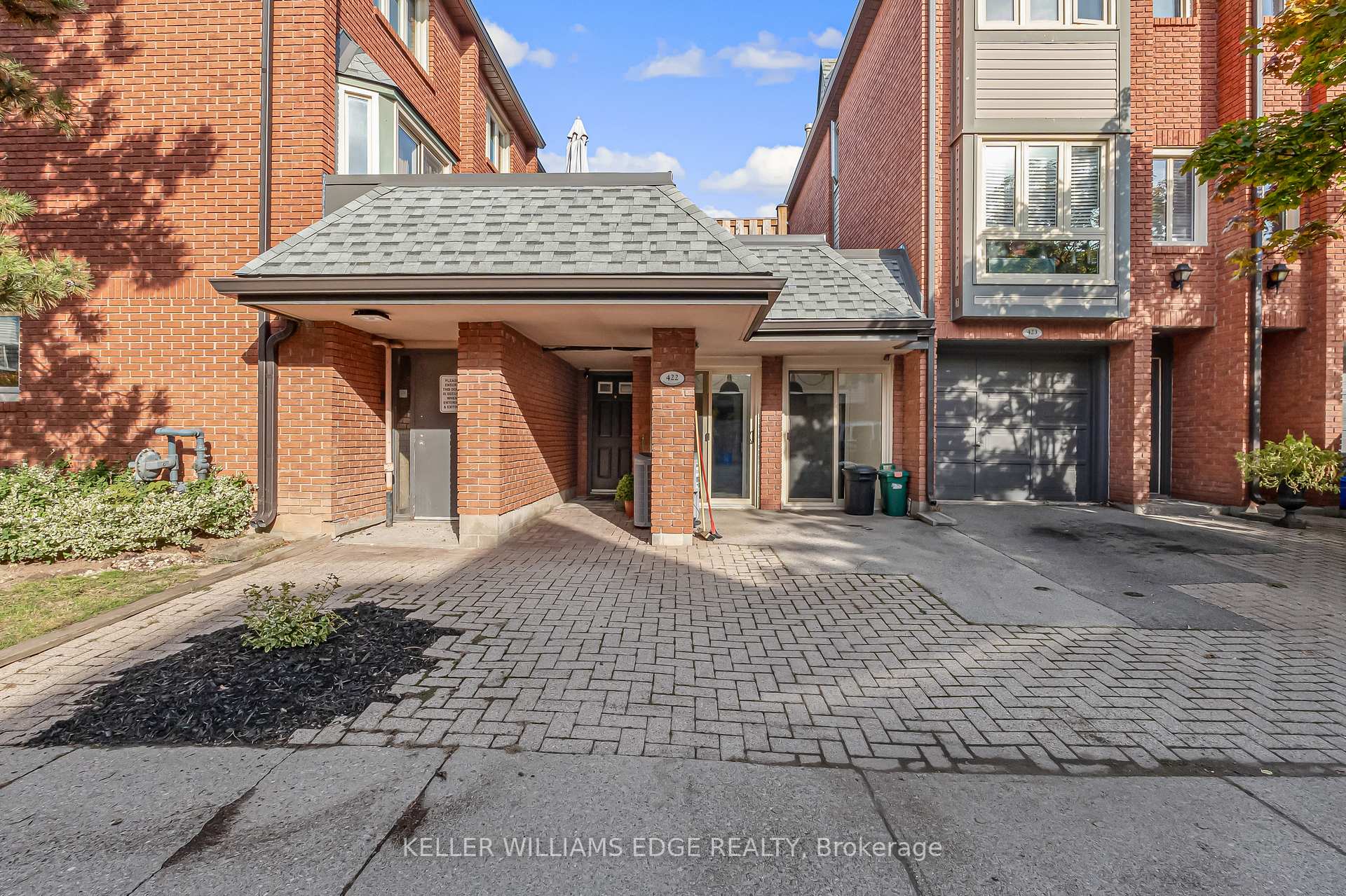 Photo 2 of Unit 422, 895 Maple Avenue, Burlington, Brant — HOMEH
