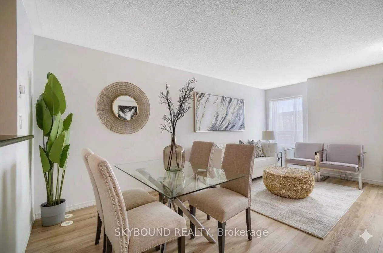 Photo 2 of 35 Sunrise Drive, Markham, Milliken Mills East — HOMEH