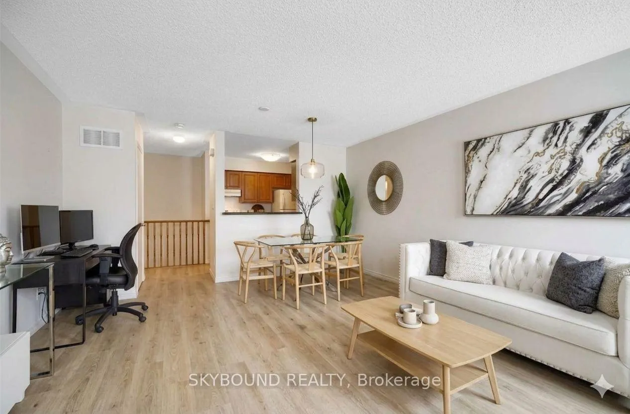 Photo 4 of 35 Sunrise Drive, Markham, Milliken Mills East — HOMEH