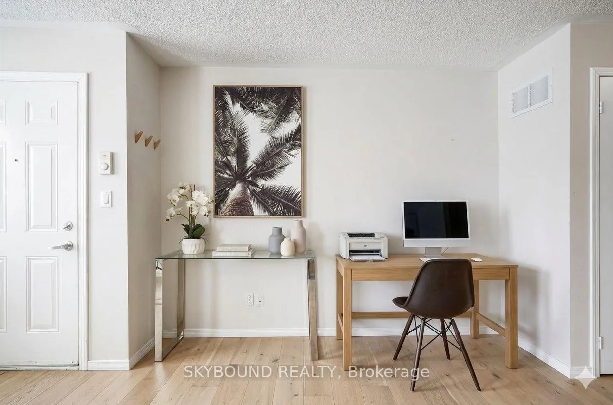 Photo 7 of 35 Sunrise Drive, Markham, Milliken Mills East — HOMEH
