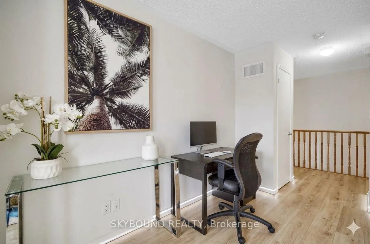 Photo 8 of 35 Sunrise Drive, Markham, Milliken Mills East — HOMEH