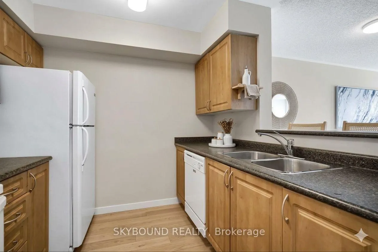 Photo 11 of 35 Sunrise Drive, Markham, Milliken Mills East — HOMEH