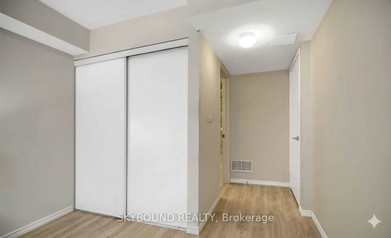 Photo 15 of 35 Sunrise Drive, Markham, Milliken Mills East — HOMEH