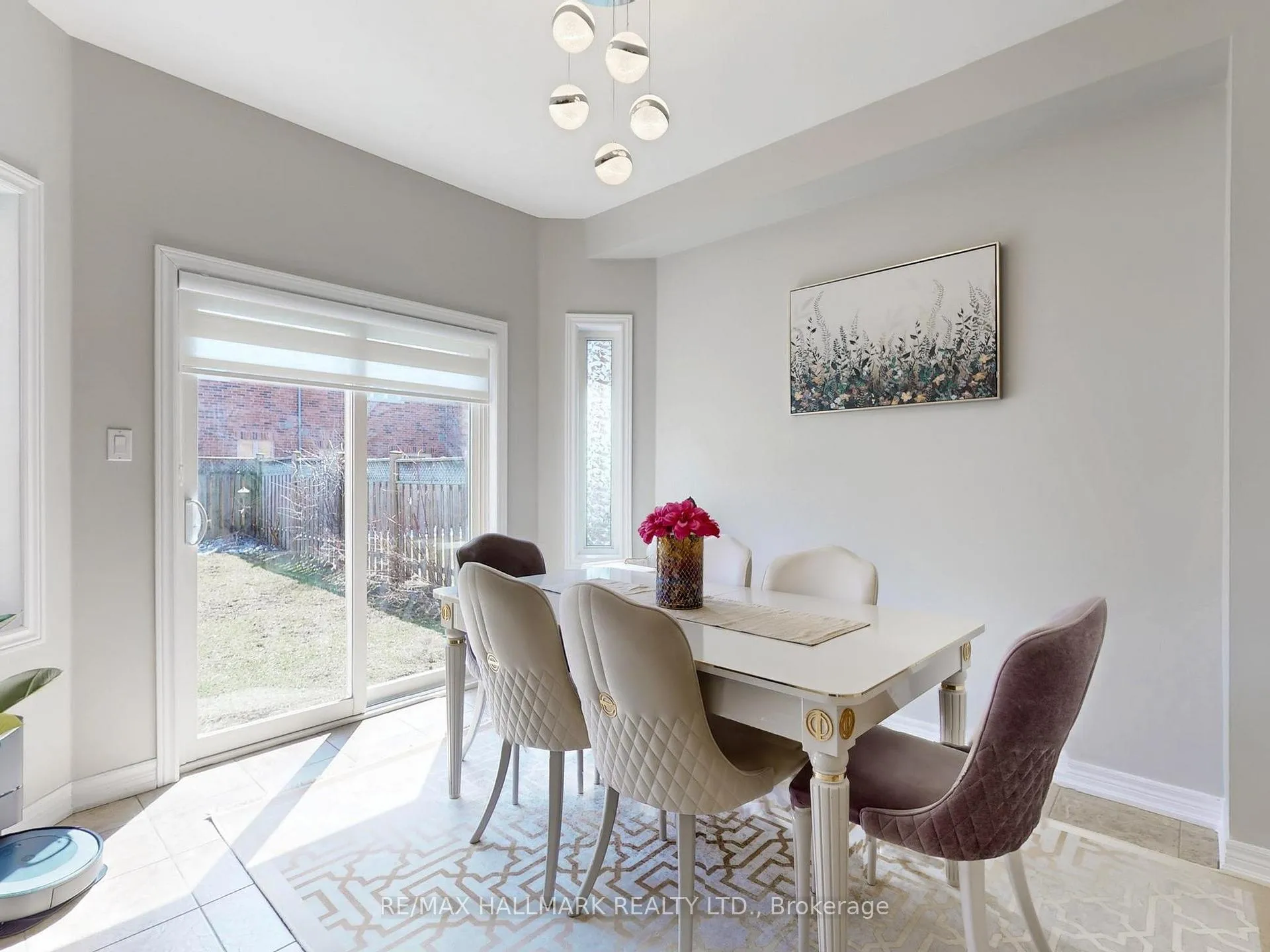 Photo 9 of 39 Retreat Boulevard, Vaughan, Vellore Village — HOMEH