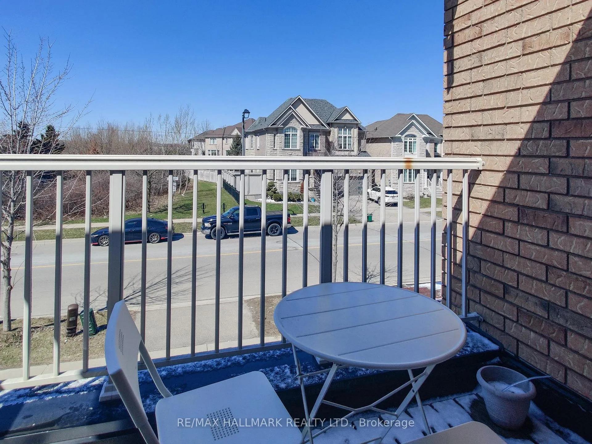Photo 17 of 39 Retreat Boulevard, Vaughan, Vellore Village — HOMEH