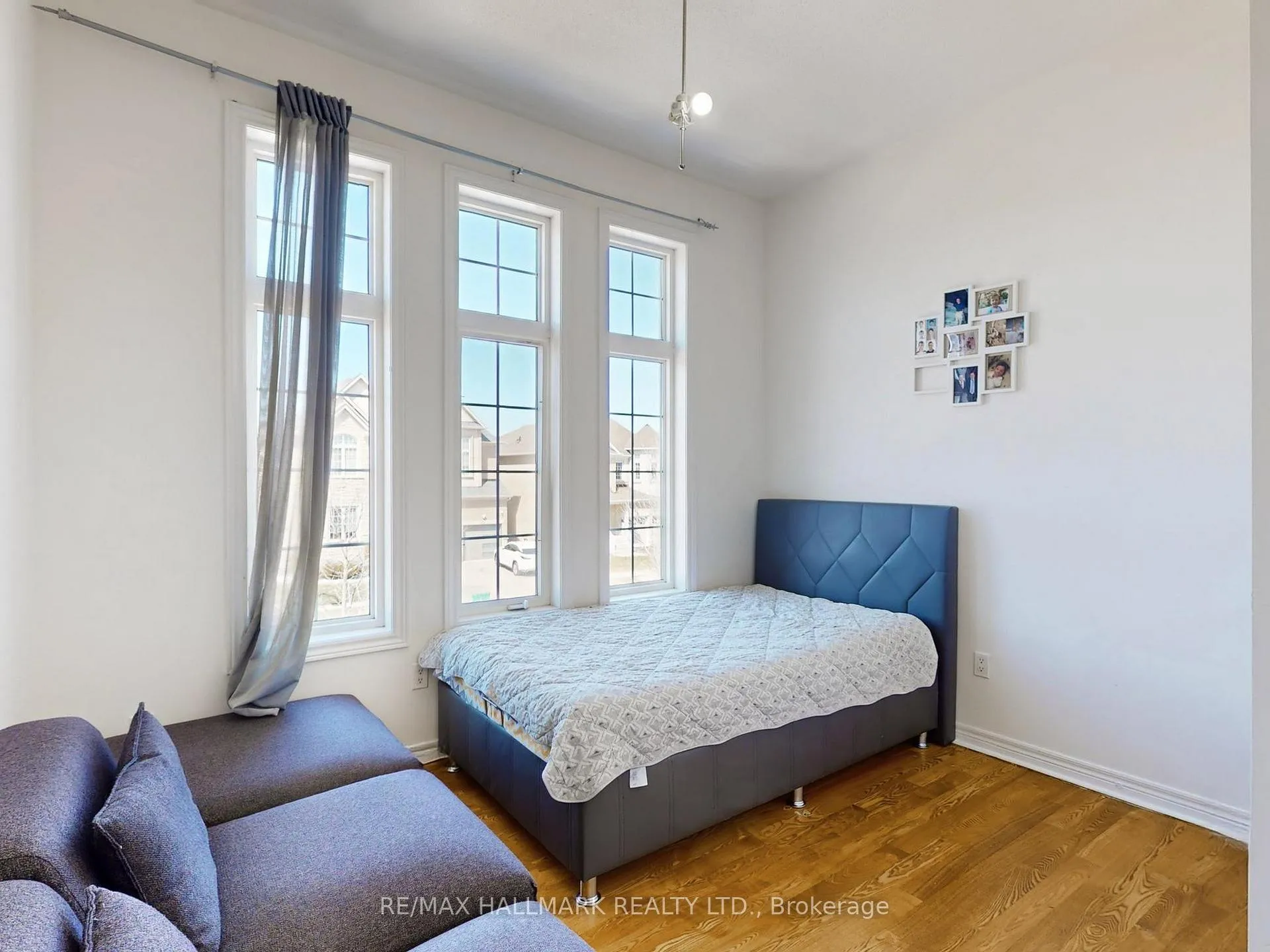 Photo 19 of 39 Retreat Boulevard, Vaughan, Vellore Village — HOMEH