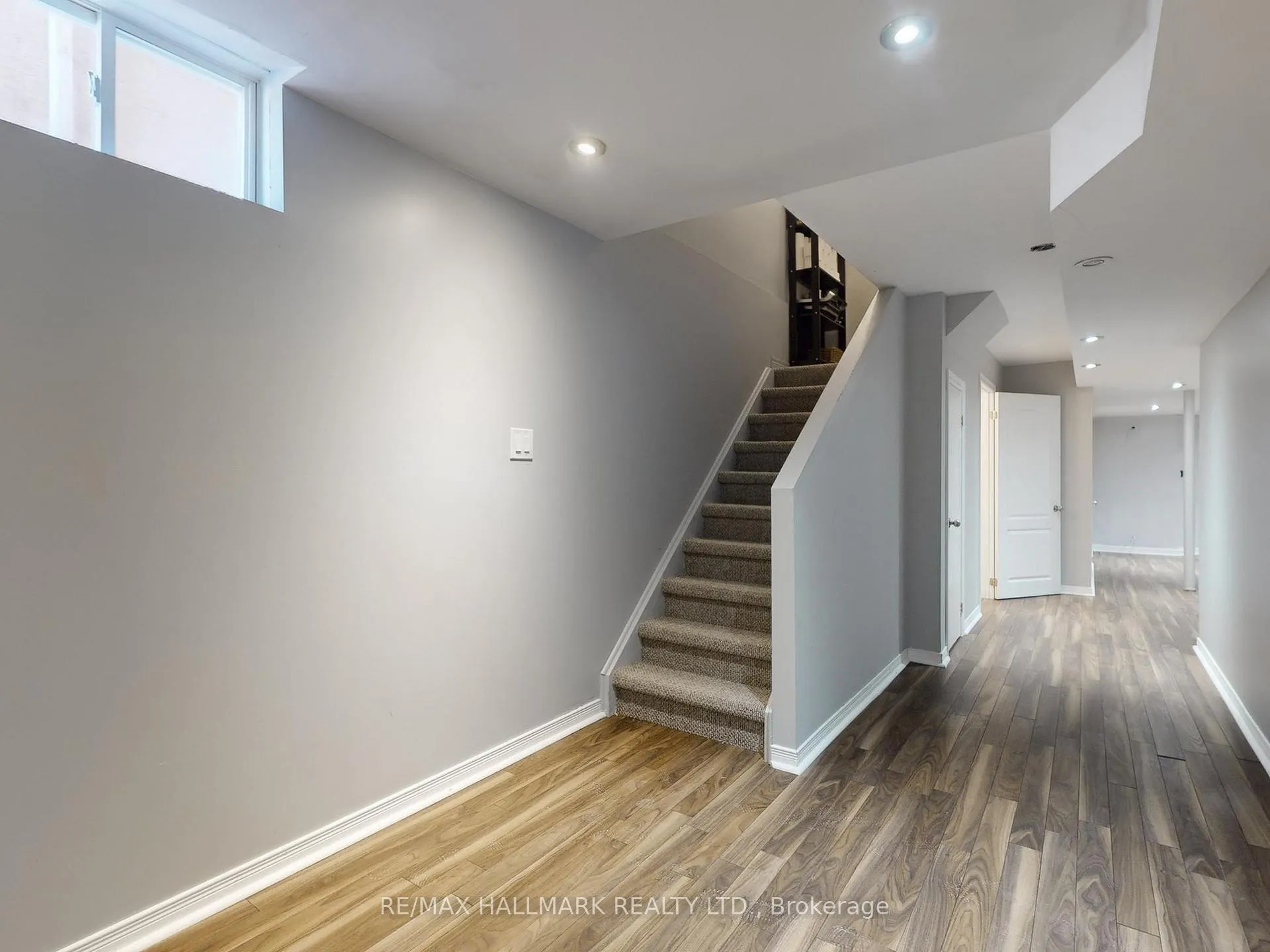 Photo 20 of 39 Retreat Boulevard, Vaughan, Vellore Village — HOMEH