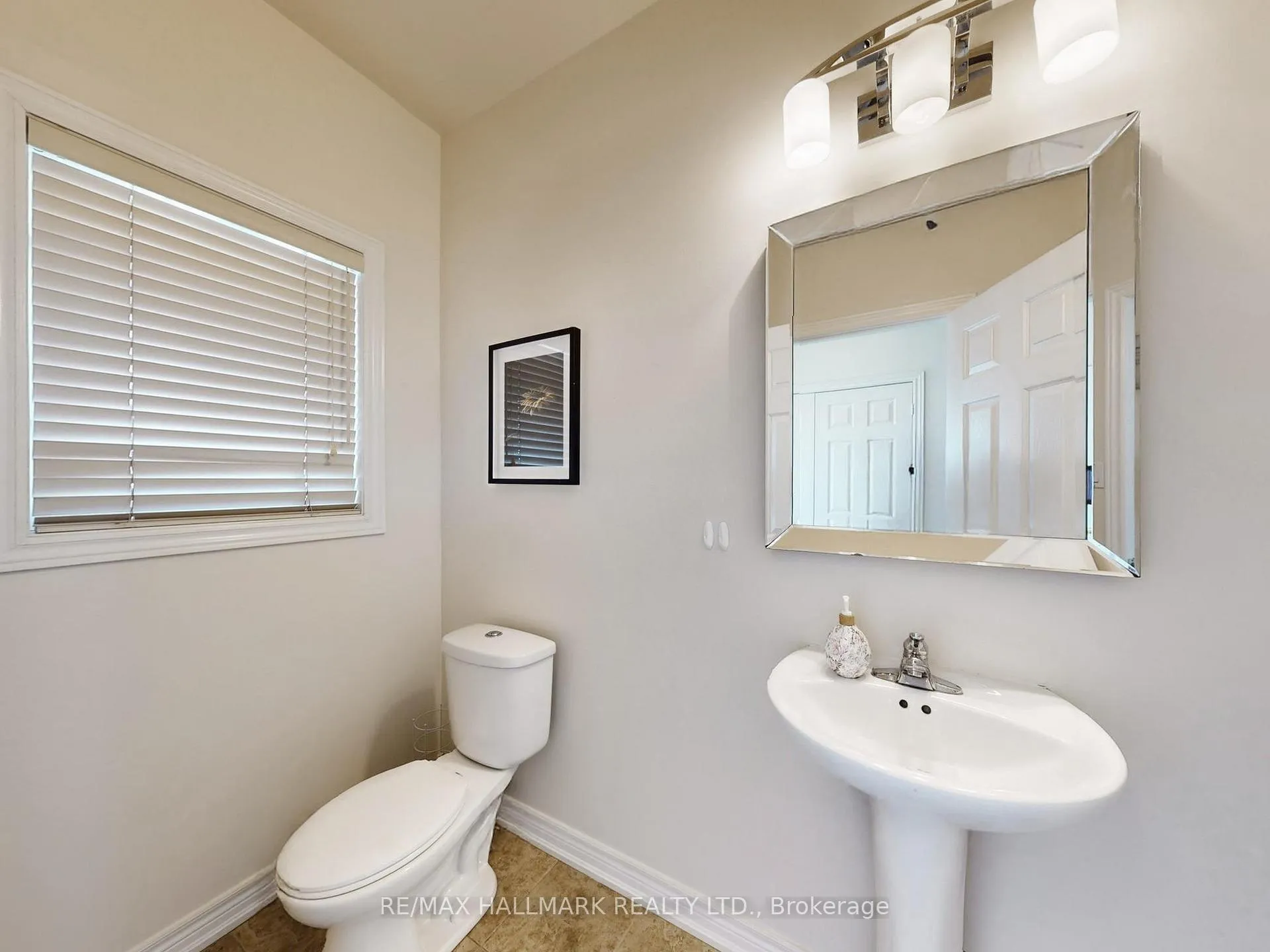 Photo 23 of 39 Retreat Boulevard, Vaughan, Vellore Village — HOMEH