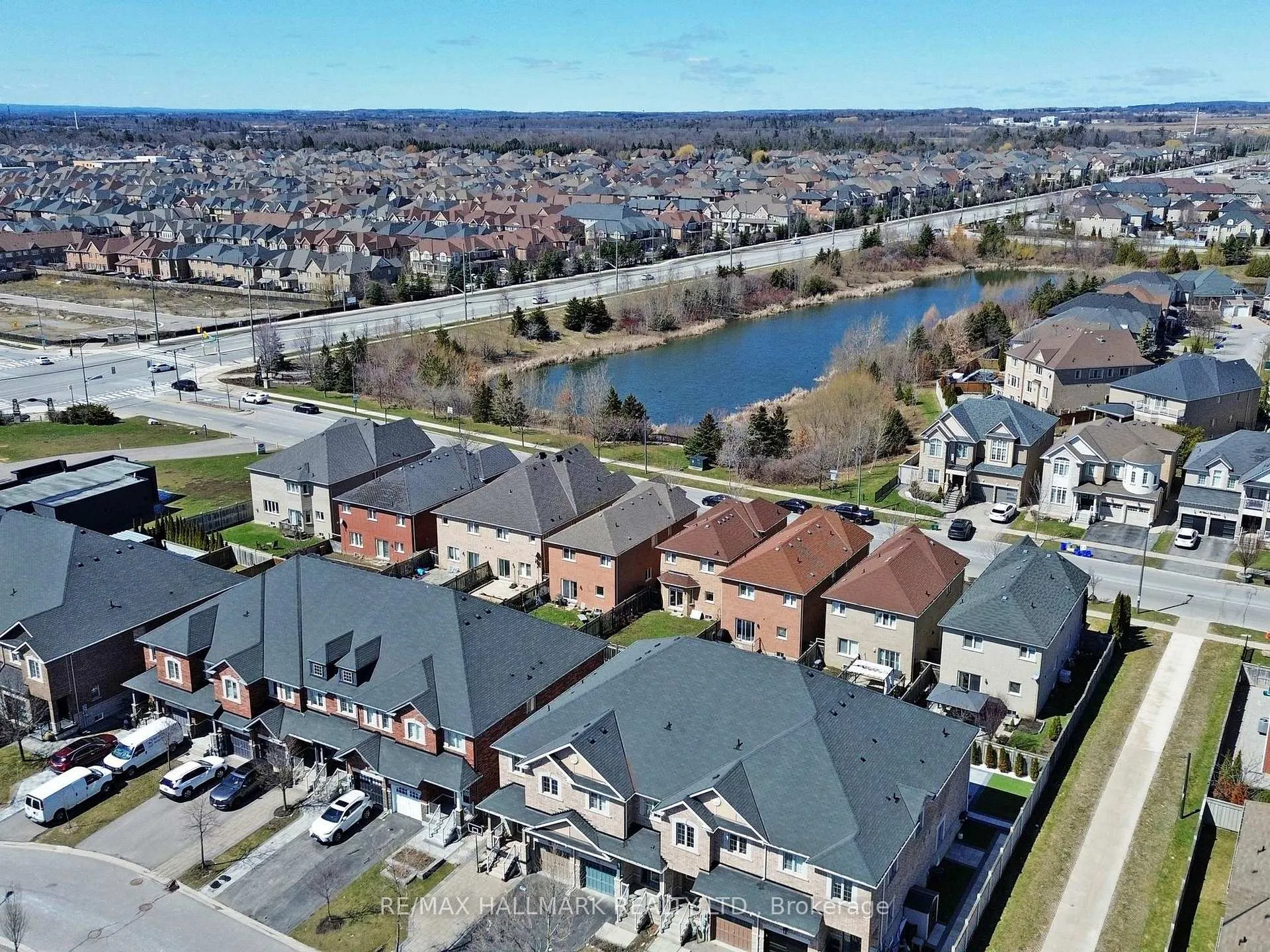 Photo 27 of 39 Retreat Boulevard, Vaughan, Vellore Village — HOMEH