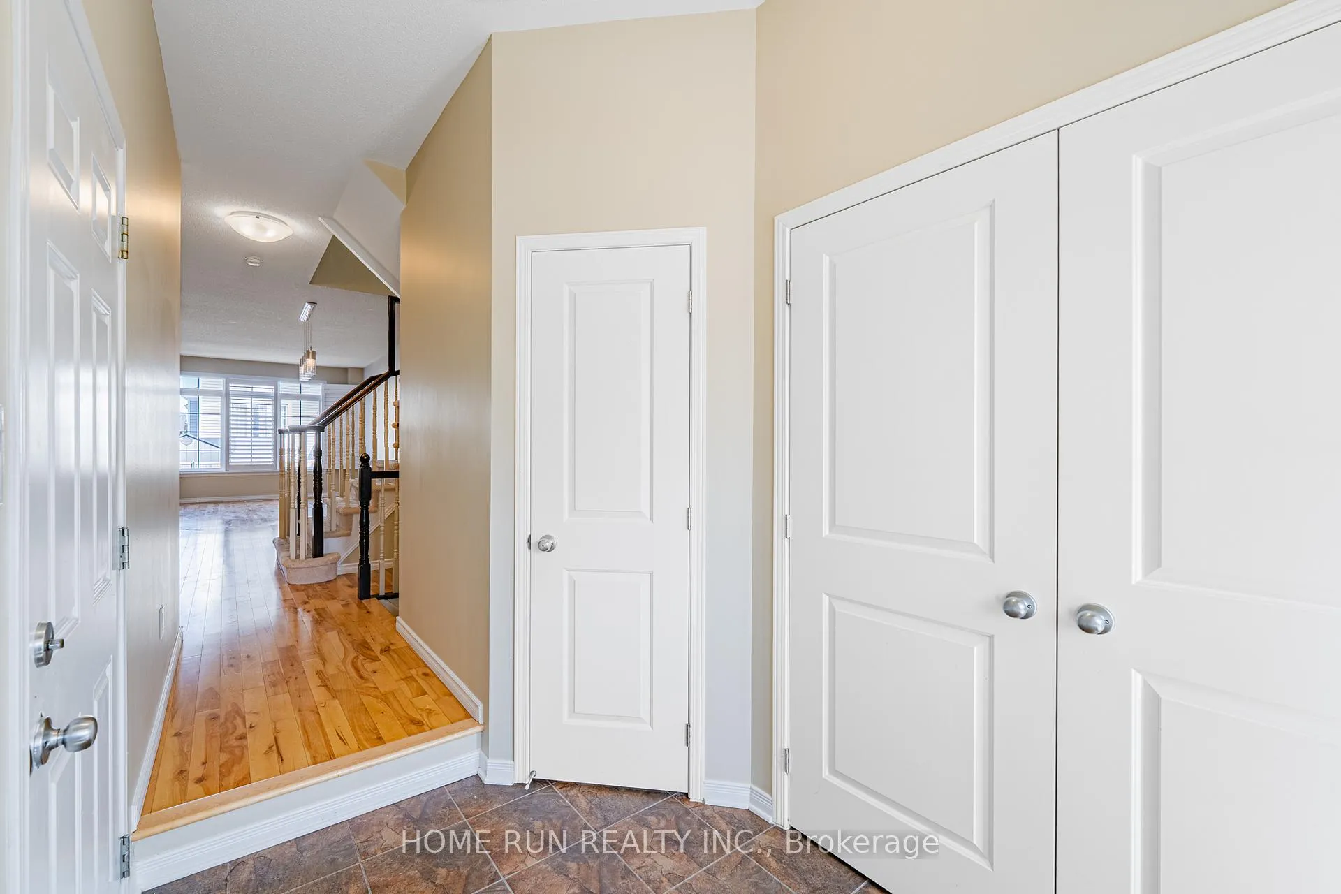 Photo 4 of 602 Pamplona Private, Ottawa, Barrhaven - Stonebridge — HOMEH