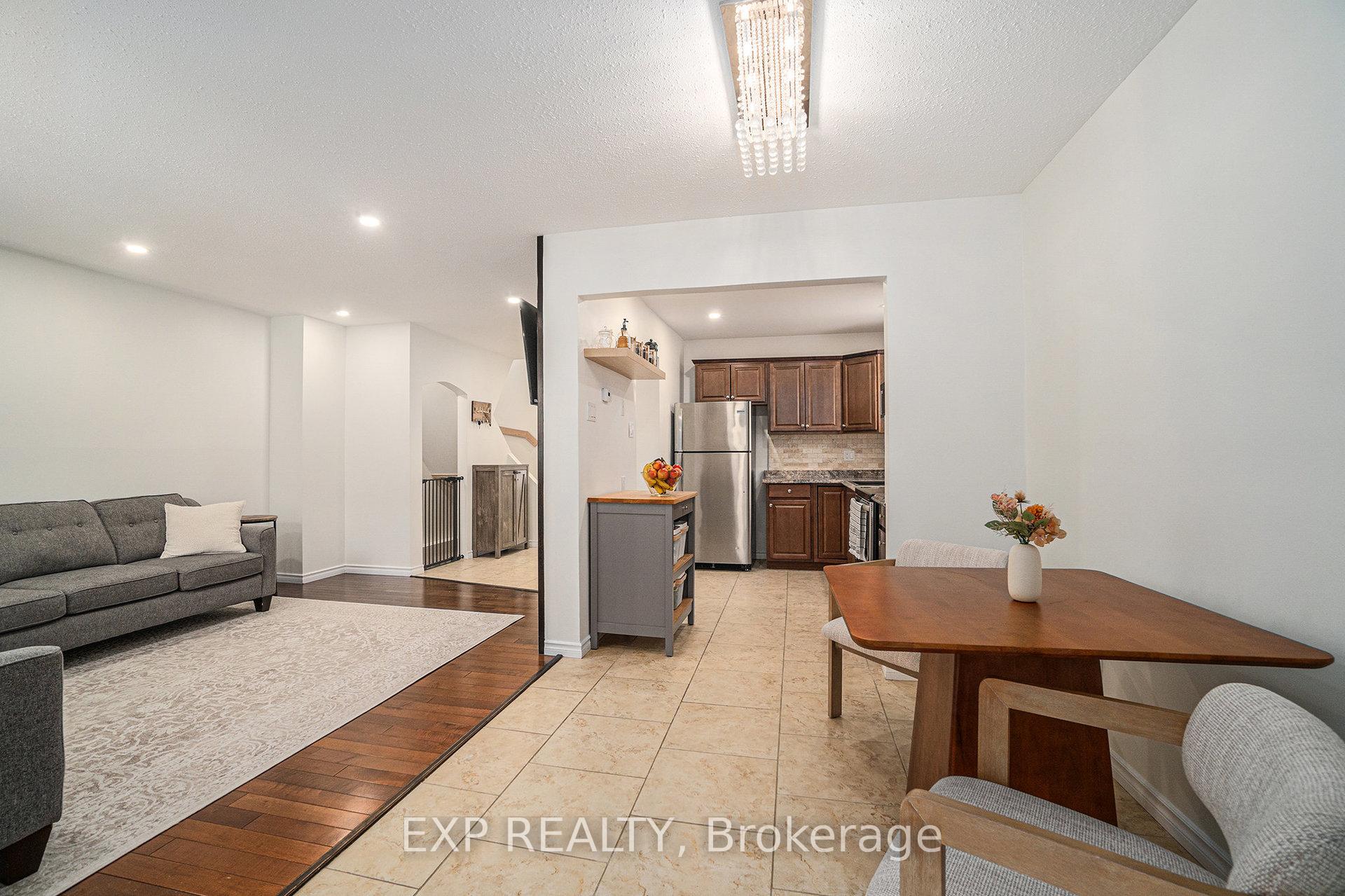 Photo 14 of 5 Benlark Road, Ottawa, Barrhaven - On the Green — HOMEH