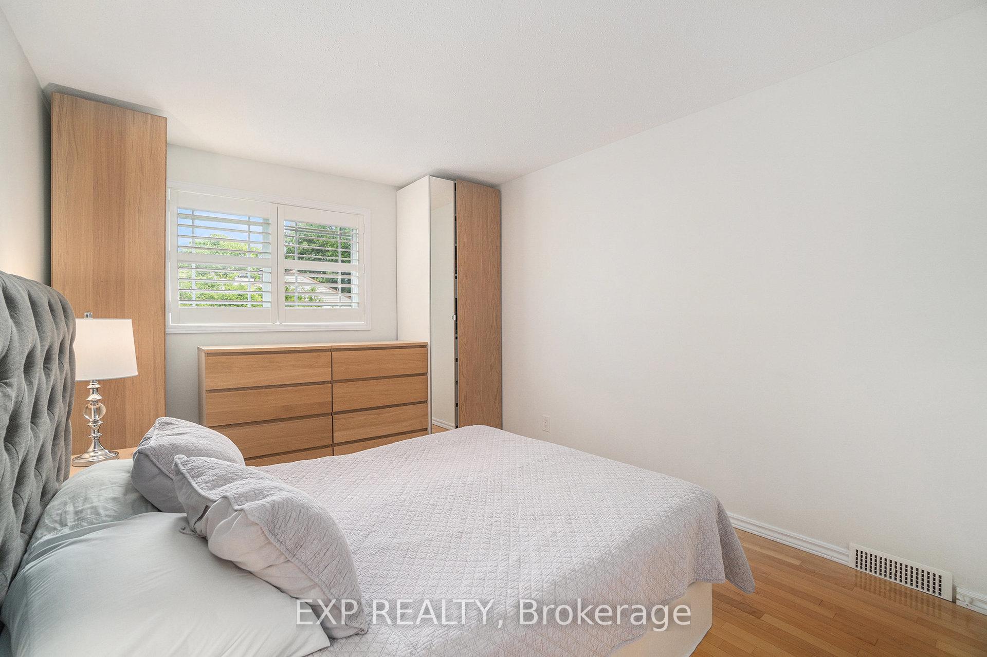 Photo 21 of 5 Benlark Road, Ottawa, Barrhaven - On the Green — HOMEH