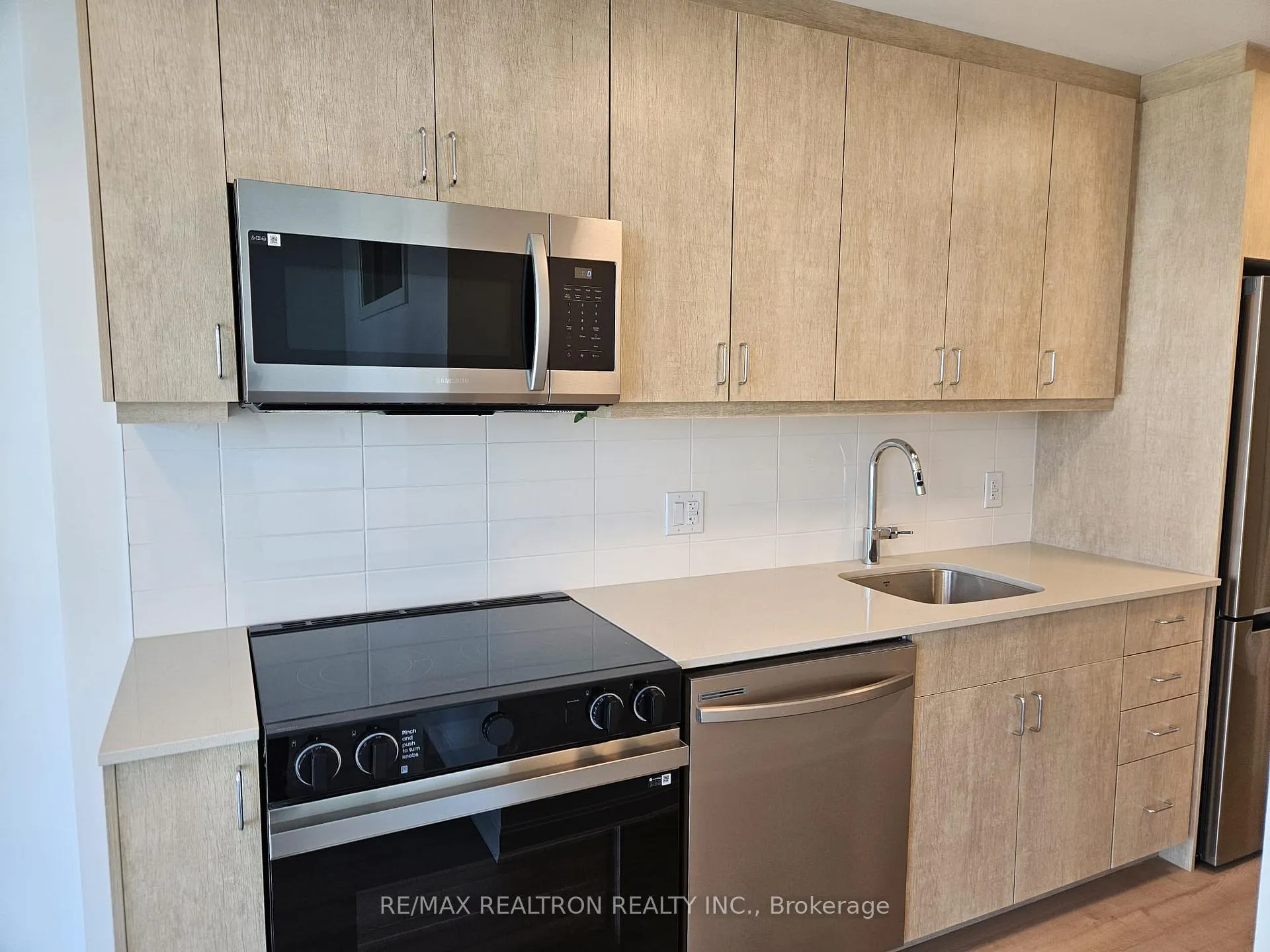 Photo 20 of Unit 911, 223 Princess Street, Kingston, East of Sir John A. Blvd — HOMEH