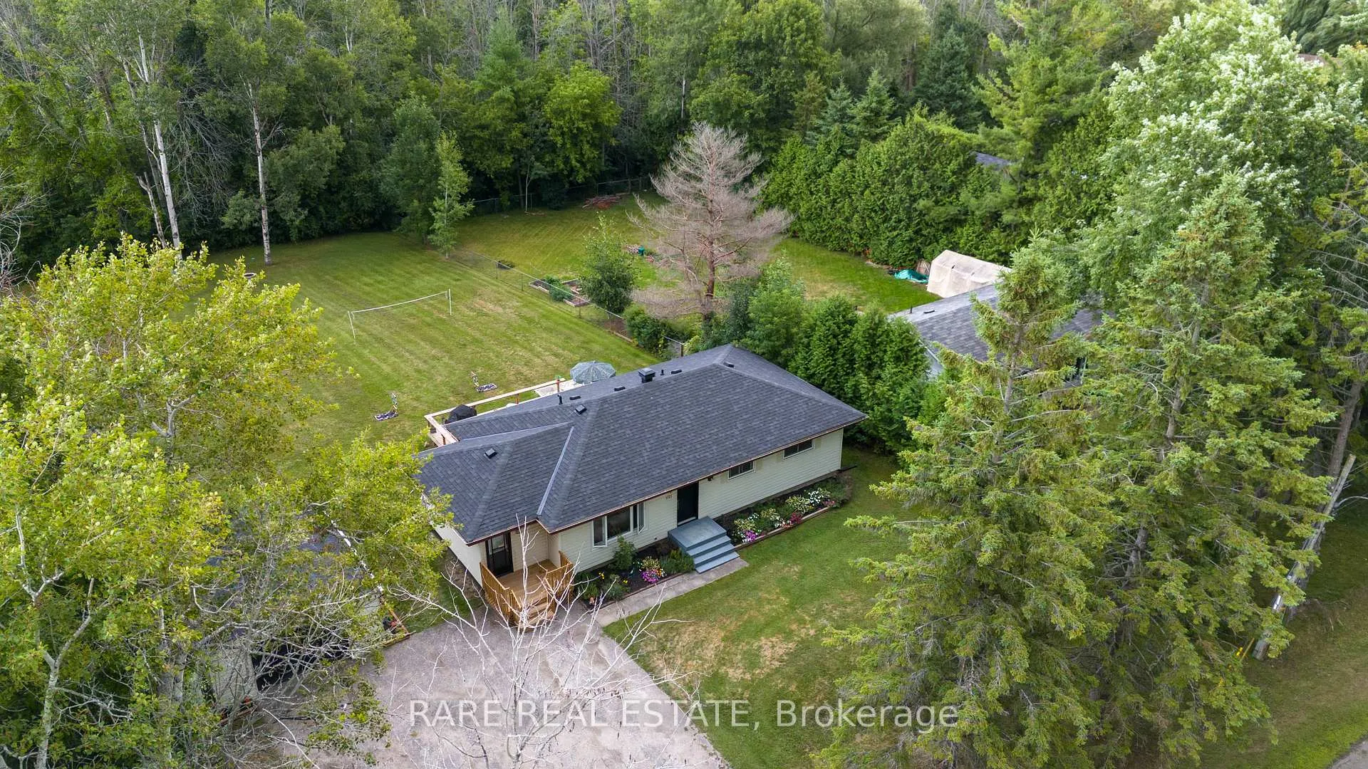Photo 2 of 1121 Ferrier Avenue, Innisfil, Lefroy — HOMEH