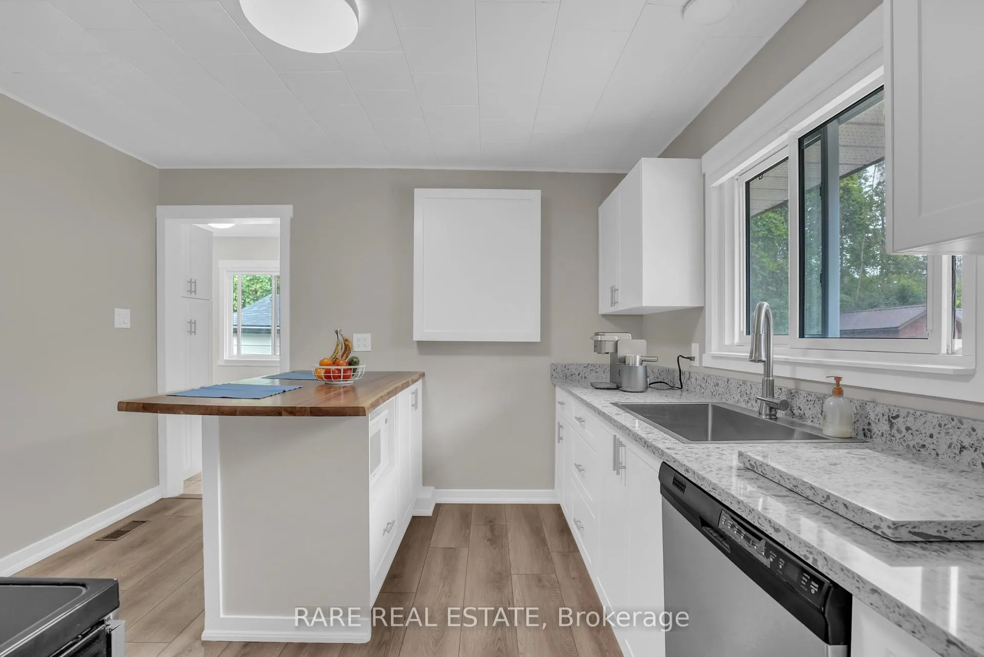Photo 13 of 1121 Ferrier Avenue, Innisfil, Lefroy — HOMEH