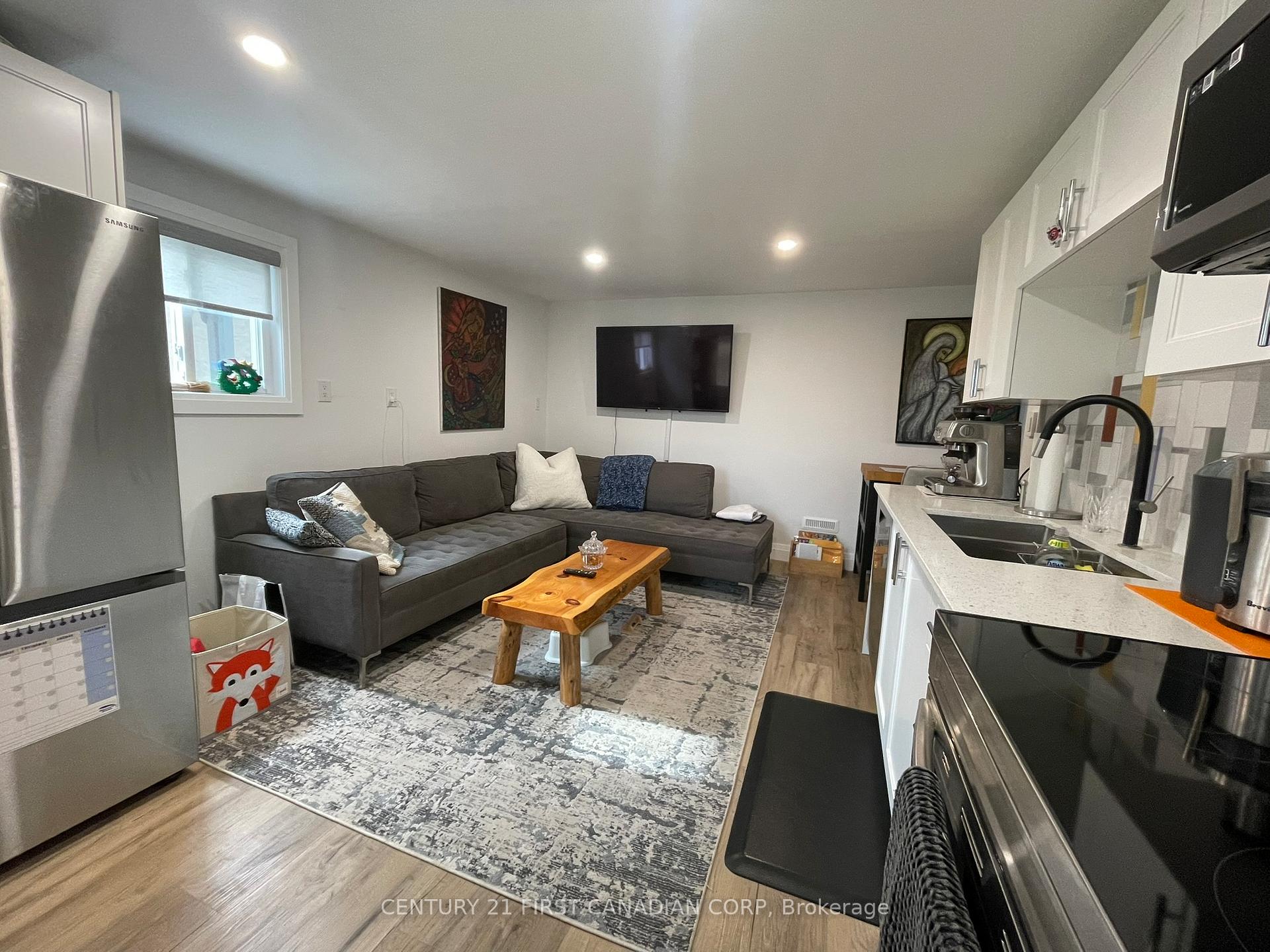 Photo 25 of 205 King Edward Street, Brant, Paris — HOMEH