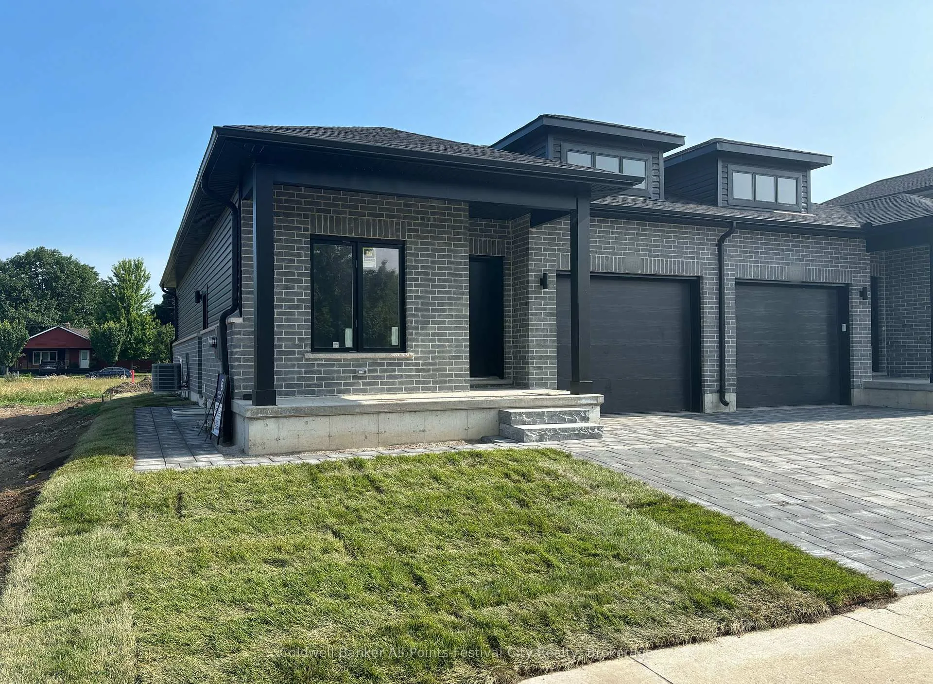 Photo 1 of 171 Elgin Avenue, Goderich, Goderich (Town) — HOMEH