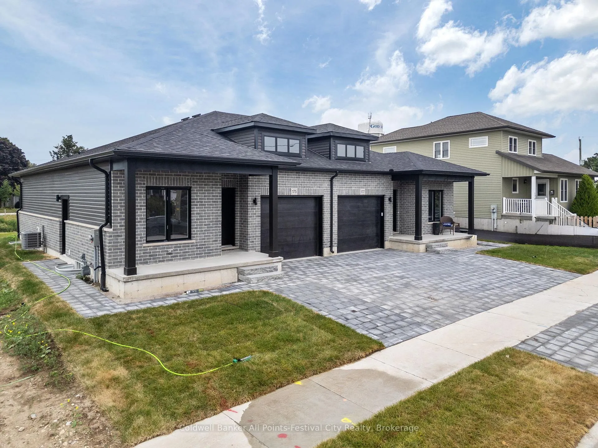 Photo 4 of 171 Elgin Avenue, Goderich, Goderich (Town) — HOMEH