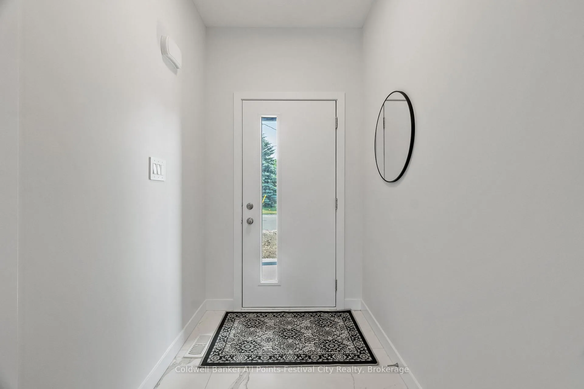 Photo 6 of 171 Elgin Avenue, Goderich, Goderich (Town) — HOMEH