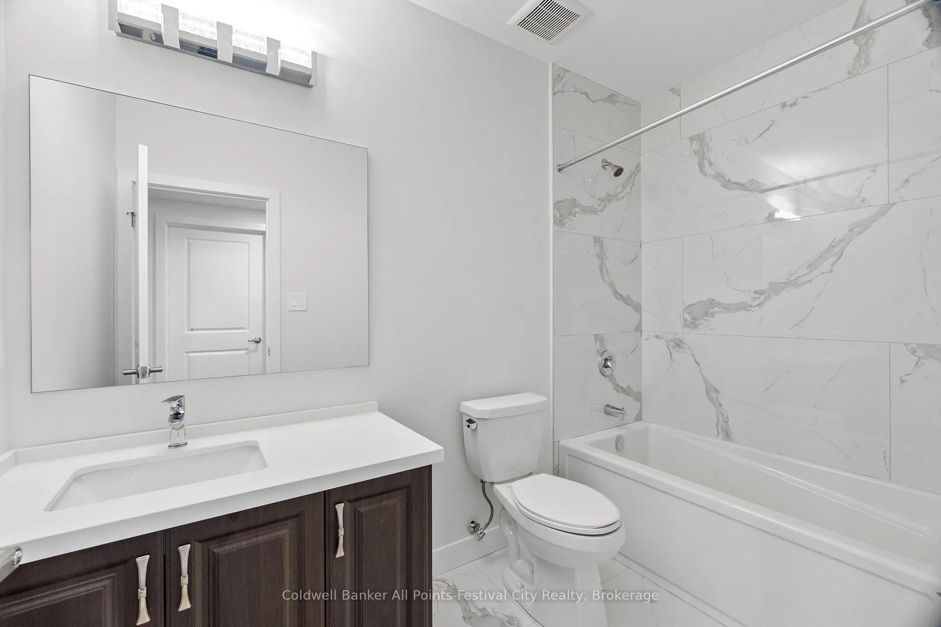 Photo 33 of 171 Elgin Avenue, Goderich, Goderich (Town) — HOMEH