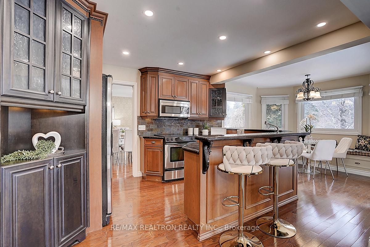 Photo 13 of 44 Golf Links Drive, Aurora, Aurora Highlands — HOMEH