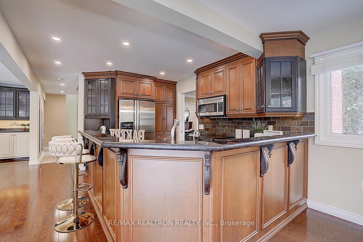 Photo 12 of 44 Golf Links Drive, Aurora, Aurora Highlands — HOMEH