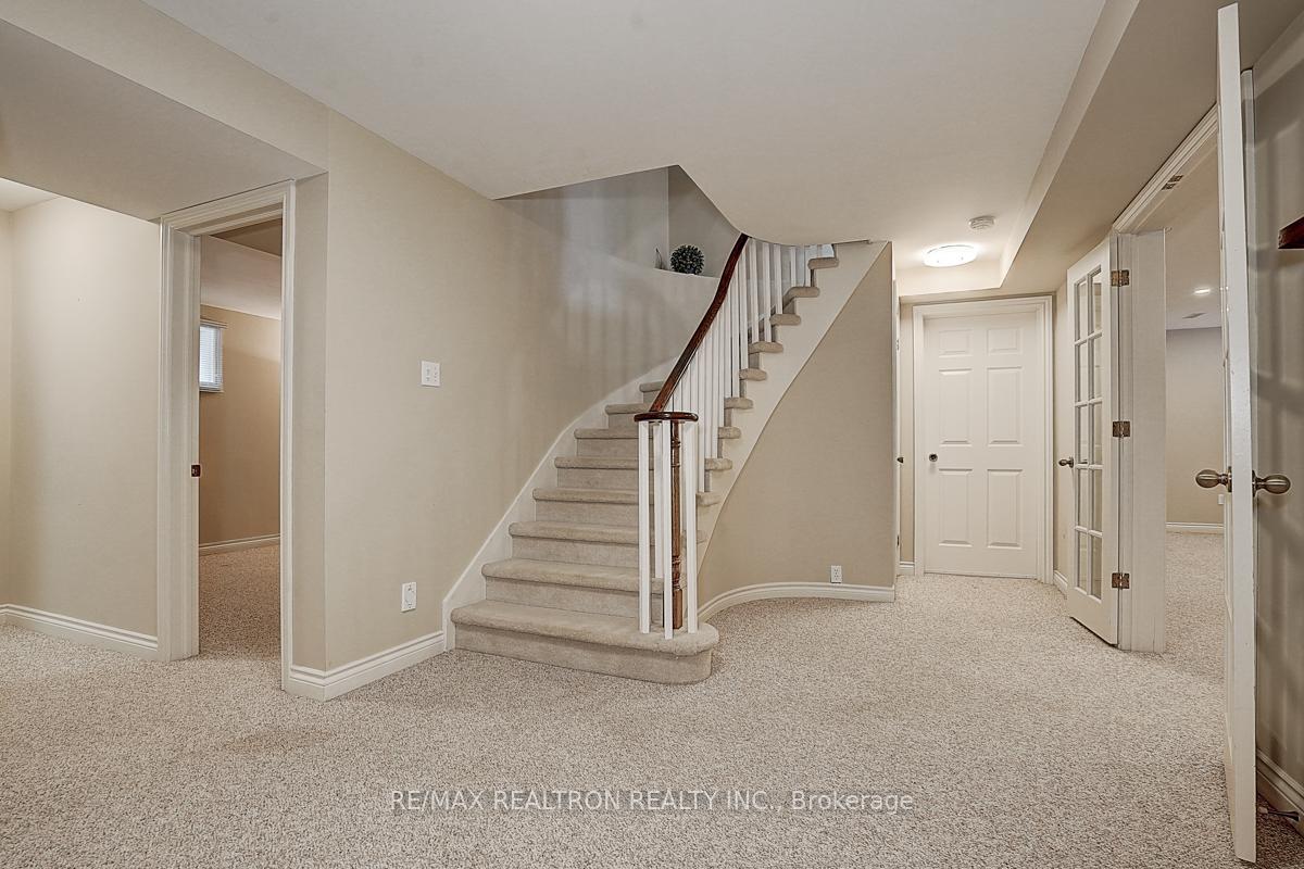 Photo 26 of 44 Golf Links Drive, Aurora, Aurora Highlands — HOMEH