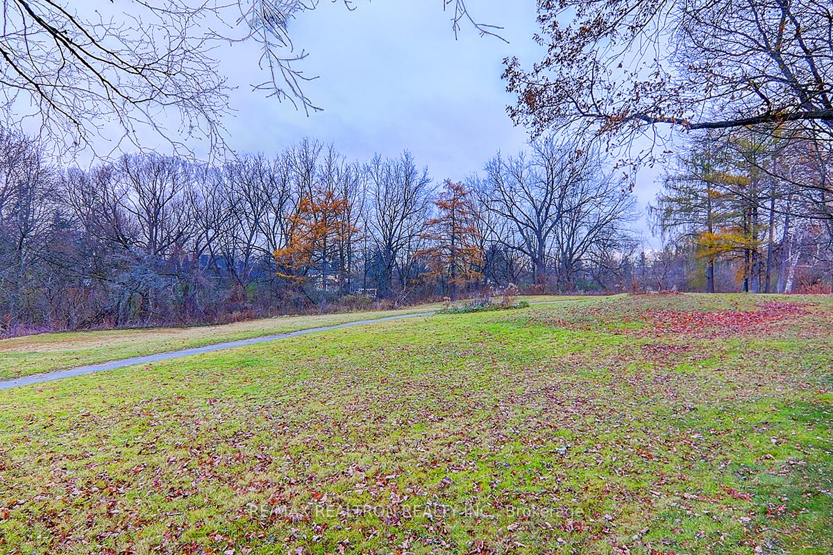 Photo 36 of 44 Golf Links Drive, Aurora, Aurora Highlands — HOMEH