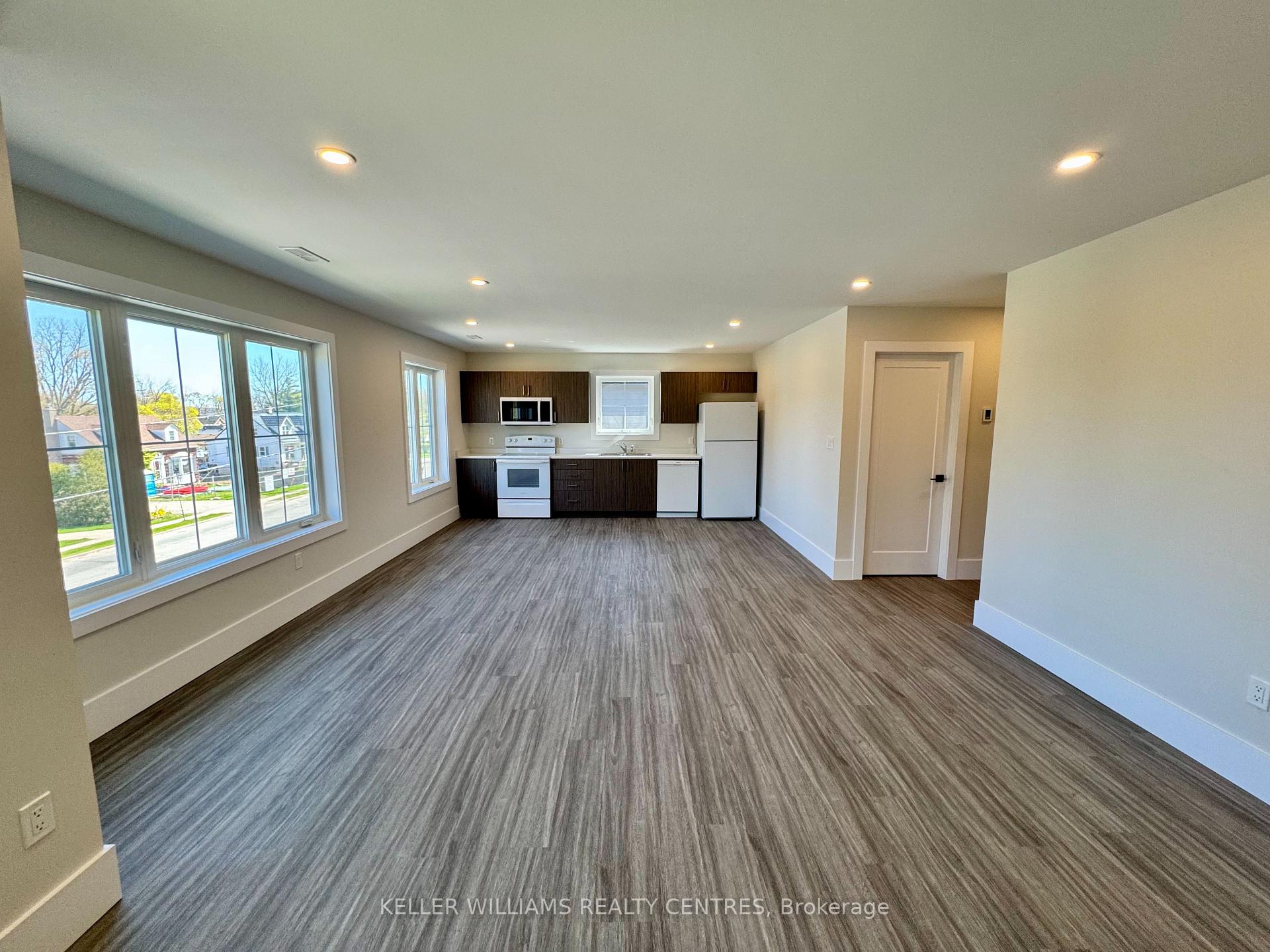 Photo 4 of Unit Upper, 63 Holgate Street, Barrie, Allandale — HOMEH