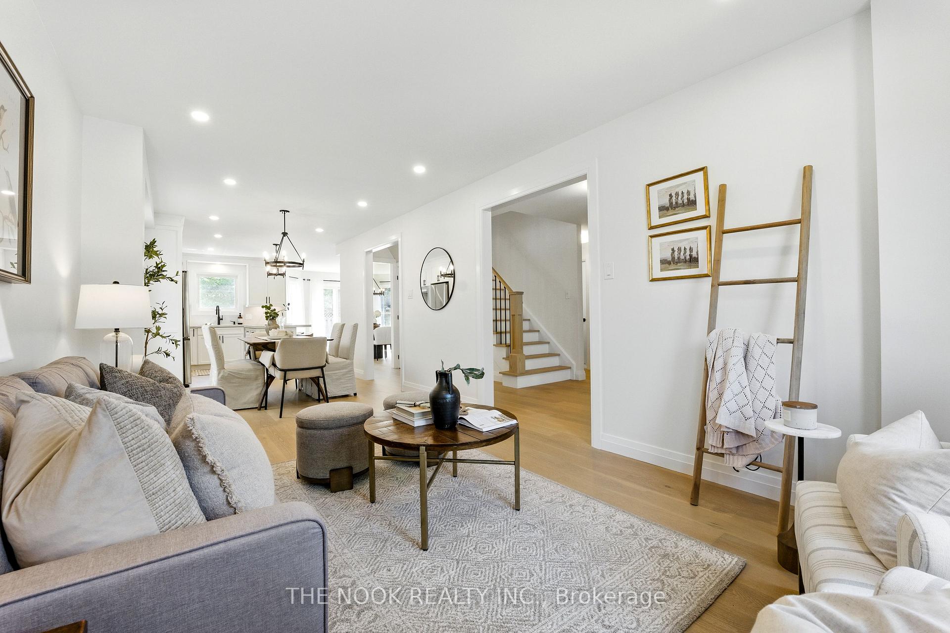 Photo 4 of 37 Reed Drive, Ajax, Central — HOMEH