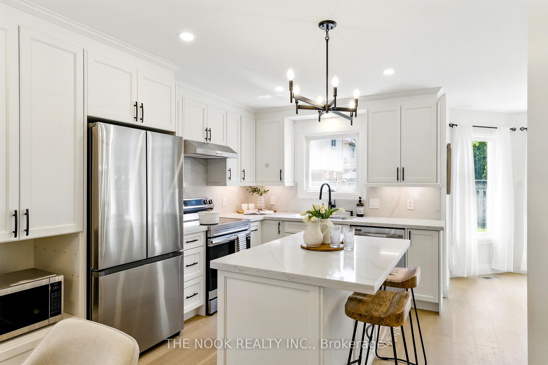 Photo 9 of 37 Reed Drive, Ajax, Central — HOMEH