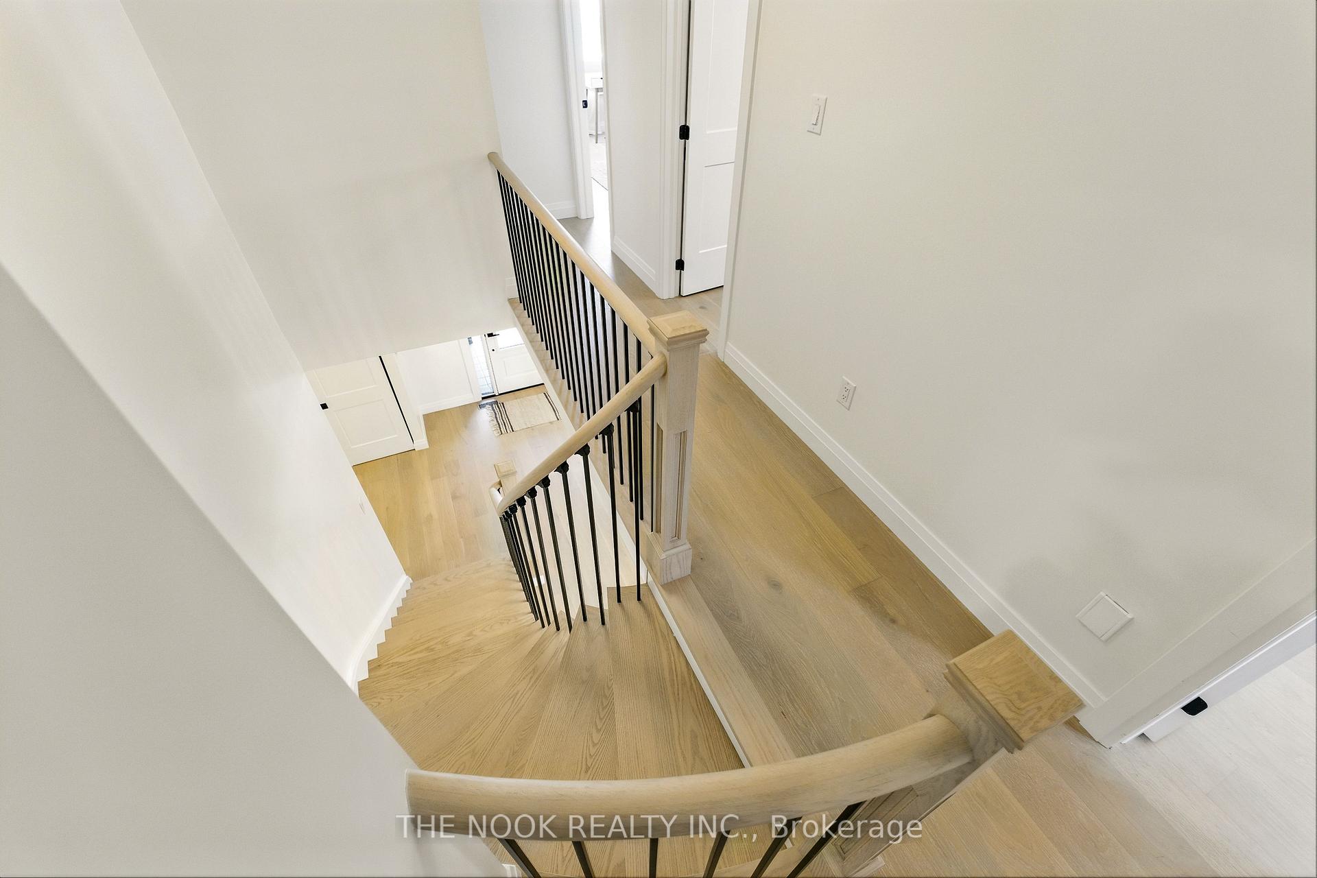 Photo 23 of 37 Reed Drive, Ajax, Central — HOMEH