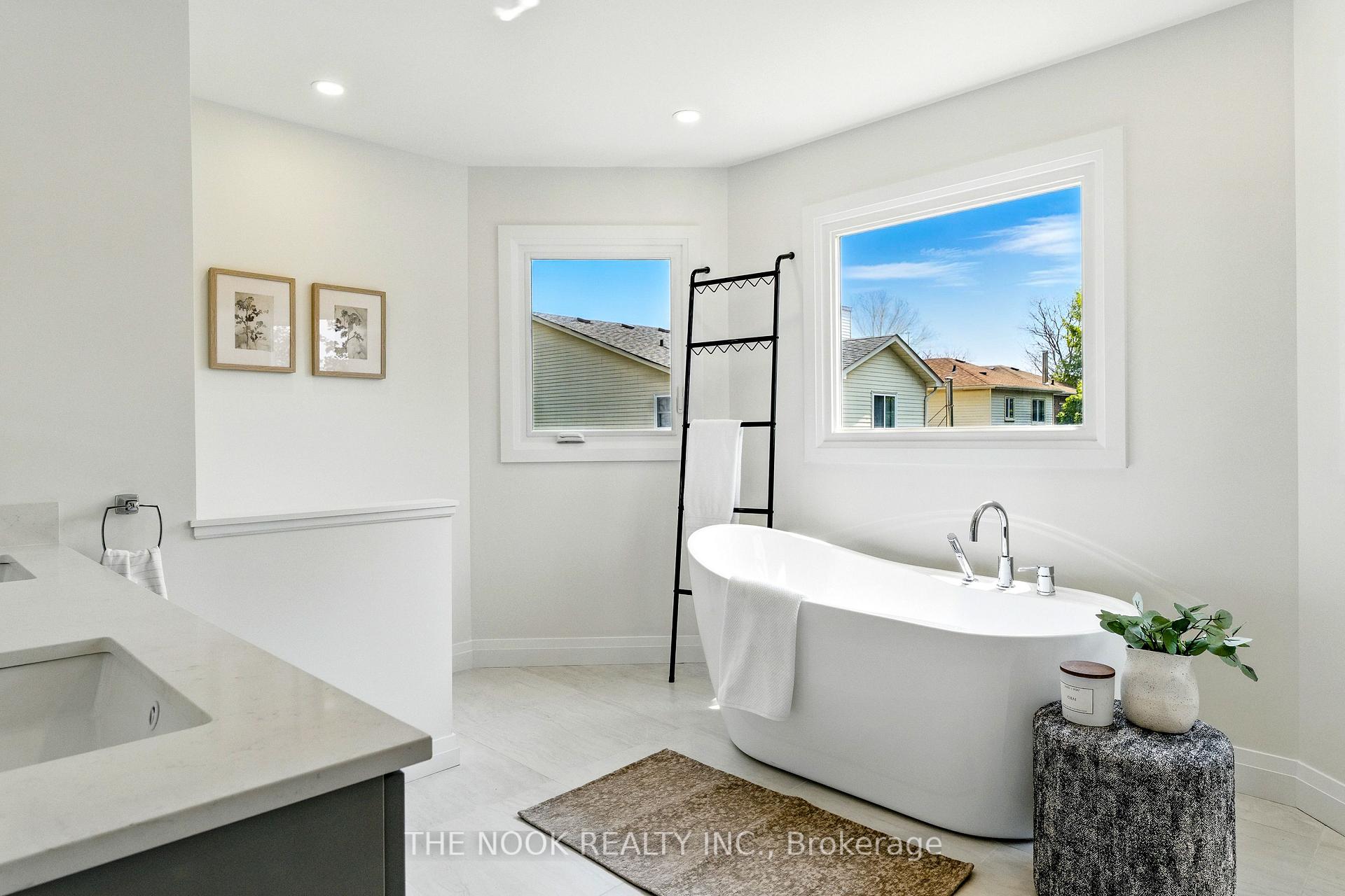 Photo 27 of 37 Reed Drive, Ajax, Central — HOMEH