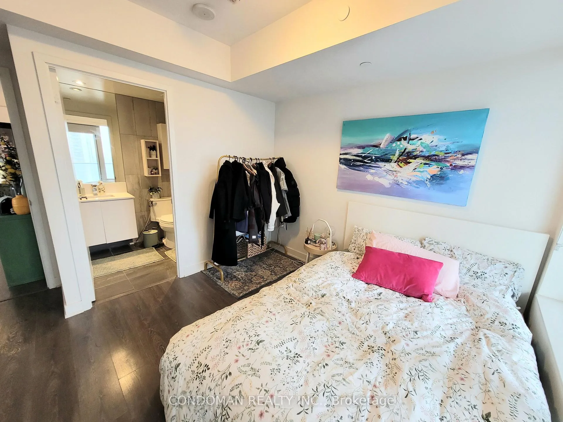 Photo 8 of Unit 1703, 99 Broadway Avenue, Toronto, Mount Pleasant West — HOMEH