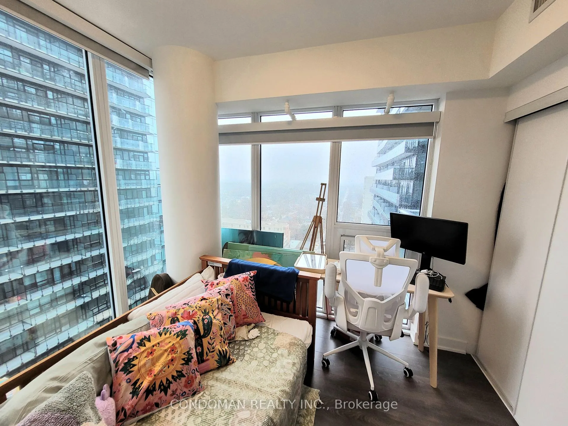 Photo 13 of Unit 1703, 99 Broadway Avenue, Toronto, Mount Pleasant West — HOMEH