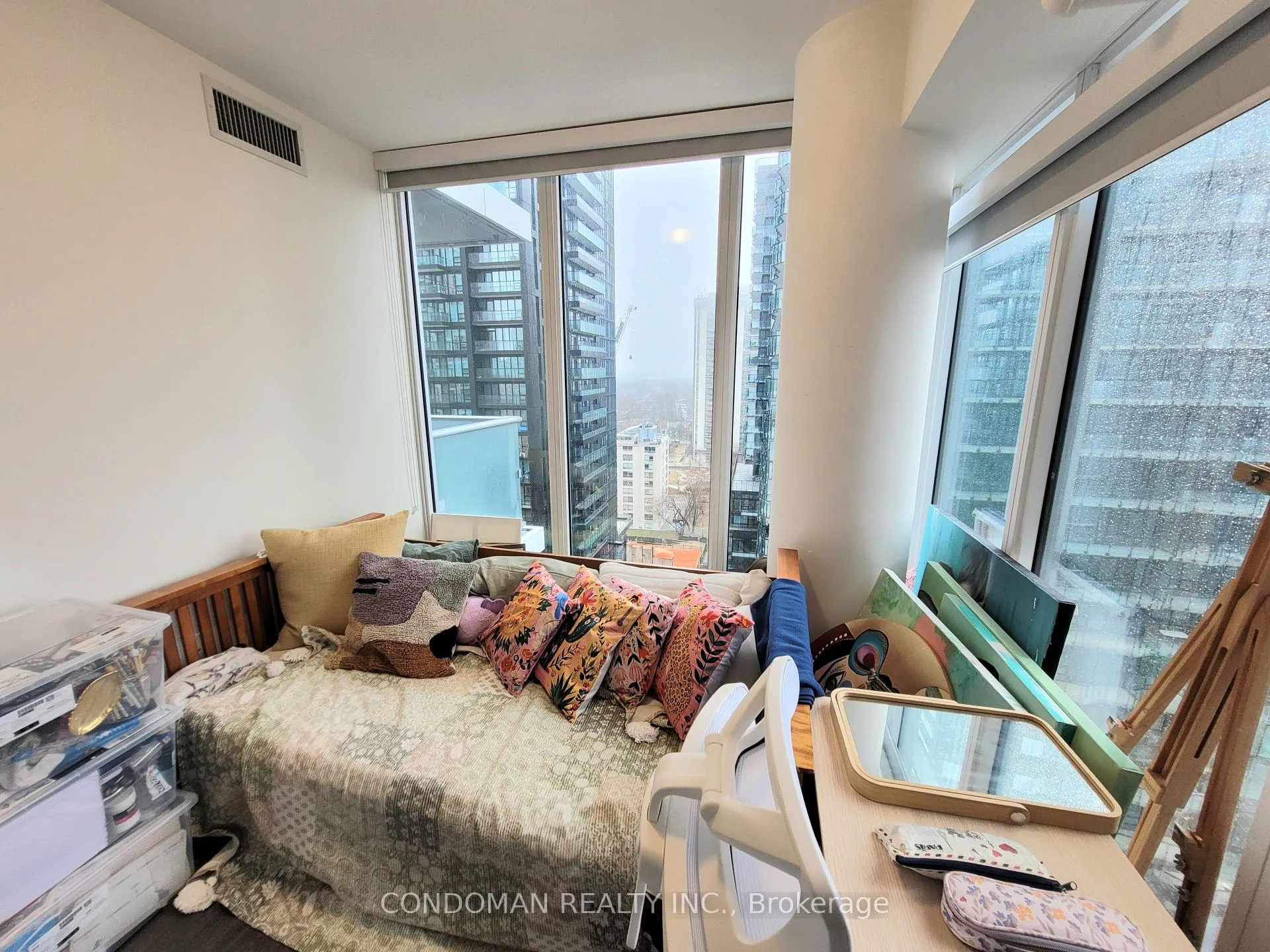 Photo 14 of Unit 1703, 99 Broadway Avenue, Toronto, Mount Pleasant West — HOMEH