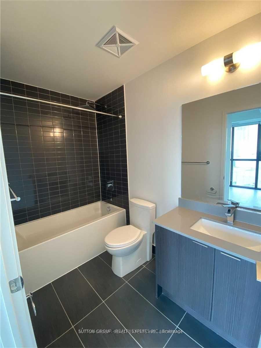 Photo 12 of Unit 906, 2908 Hwy 7 Road, Vaughan, Vaughan Corporate Centre — HOMEH