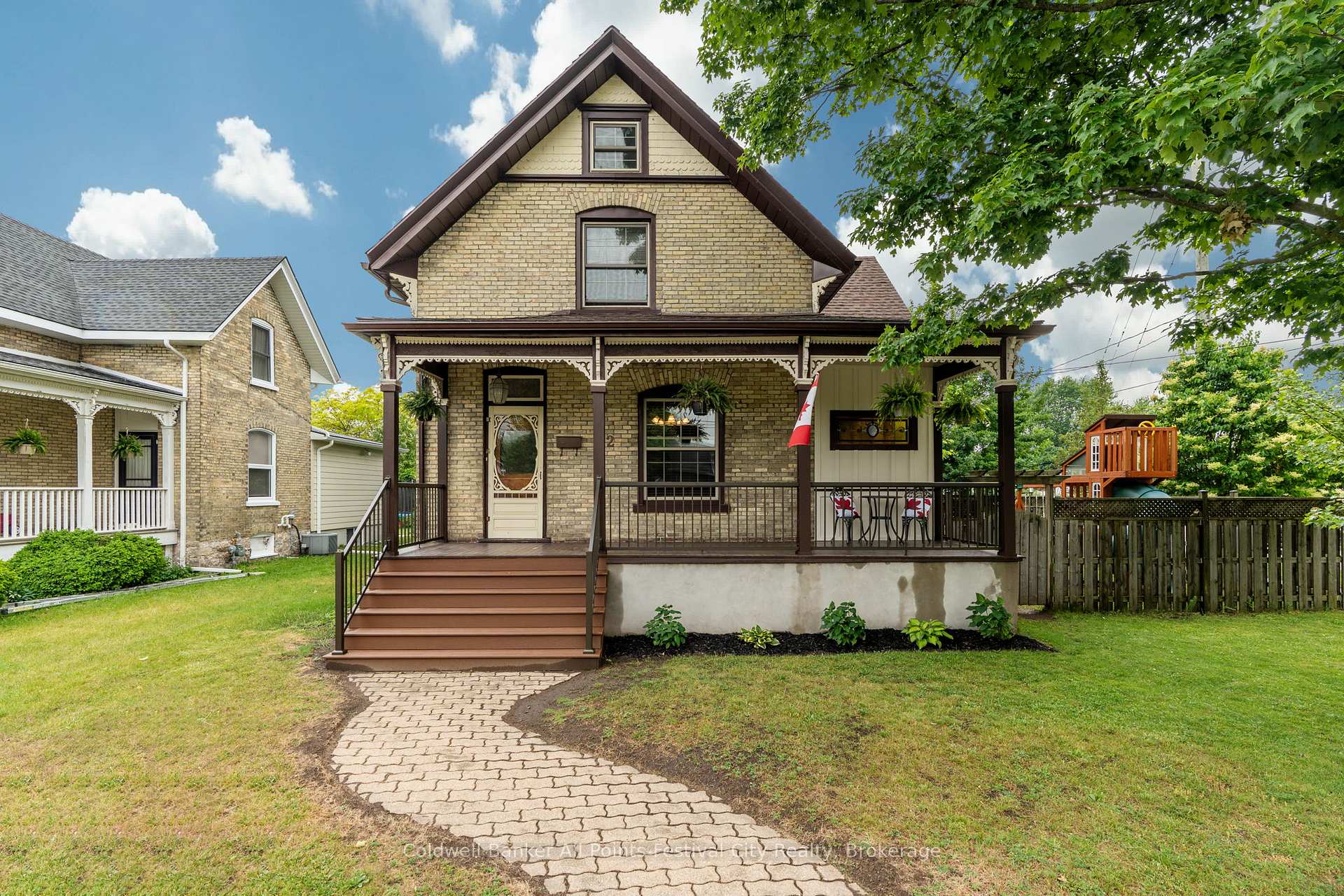 Photo 2 of 32 Cambria Road S, Goderich, Goderich (Town) — HOMEH