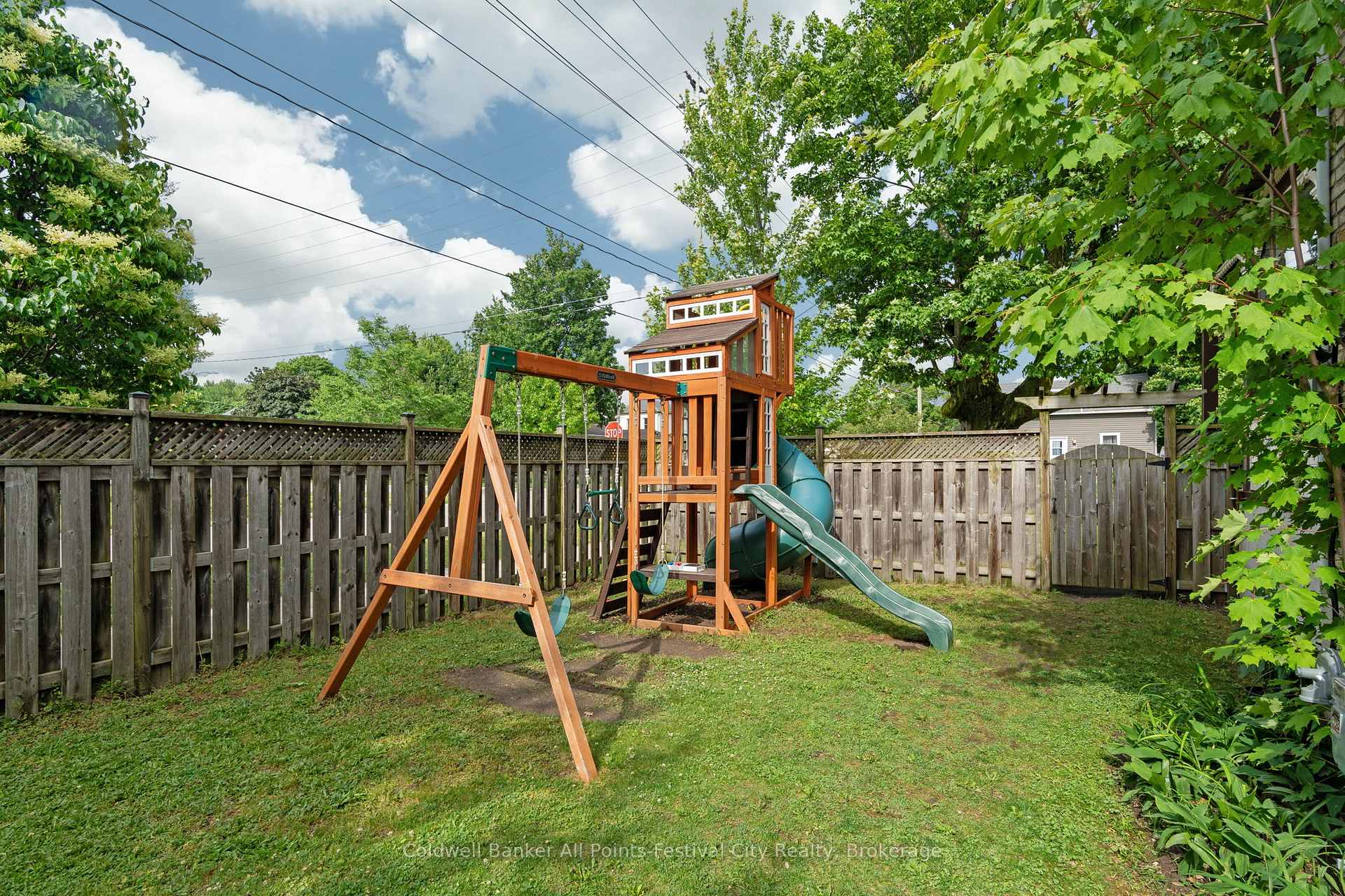 Photo 8 of 32 Cambria Road S, Goderich, Goderich (Town) — HOMEH