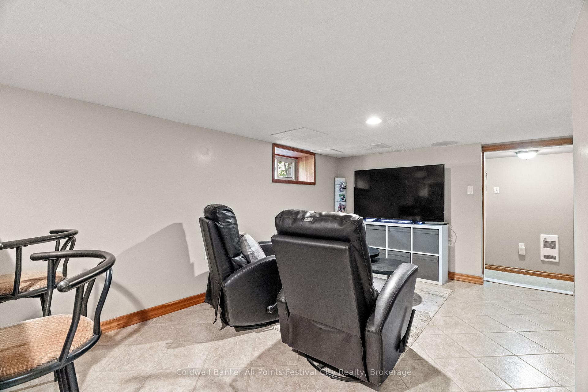 Photo 38 of 32 Cambria Road S, Goderich, Goderich (Town) — HOMEH