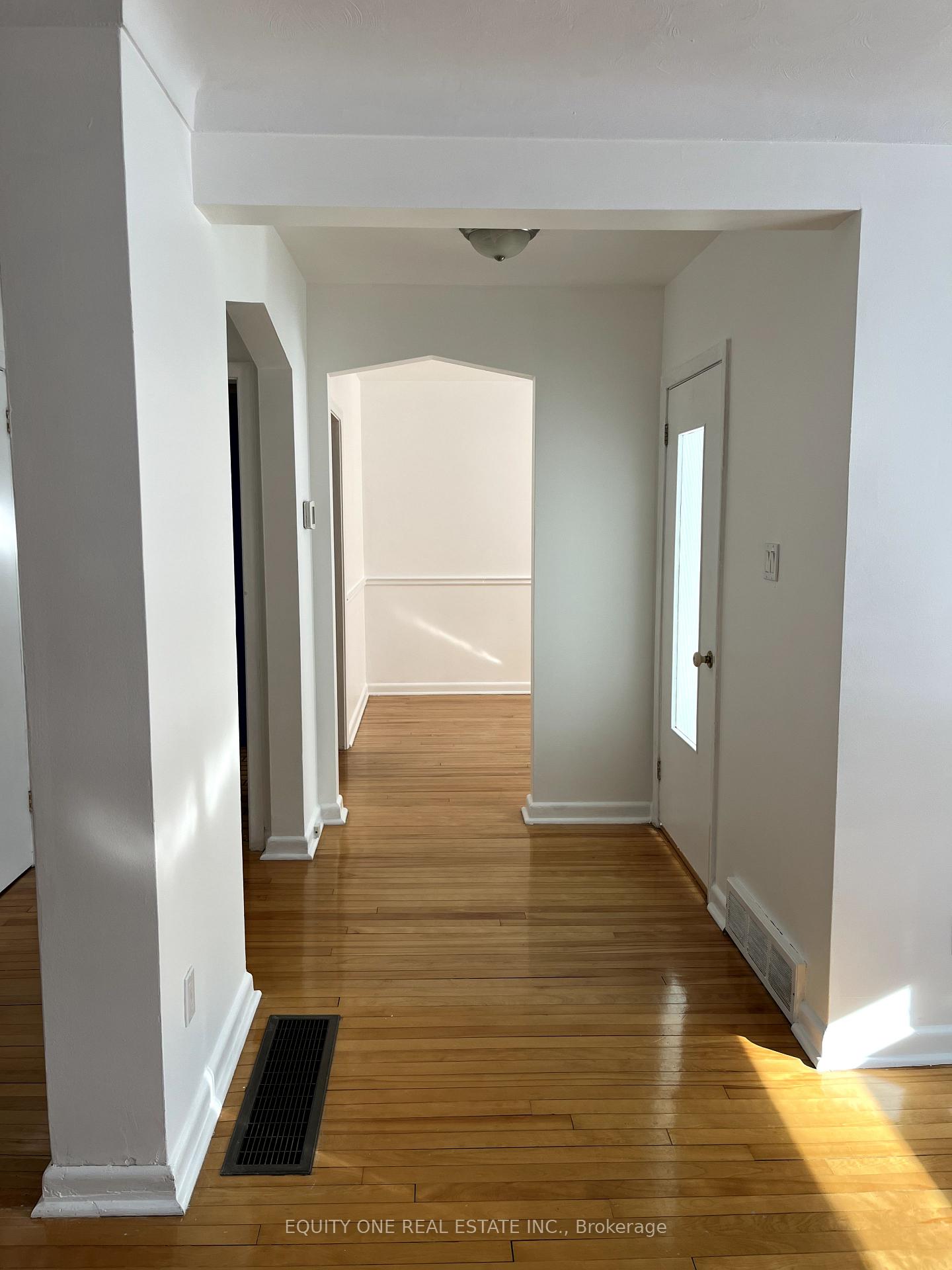 Photo 4 of 677 Weston Drive, Ottawa, Elmvale Acres — HOMEH