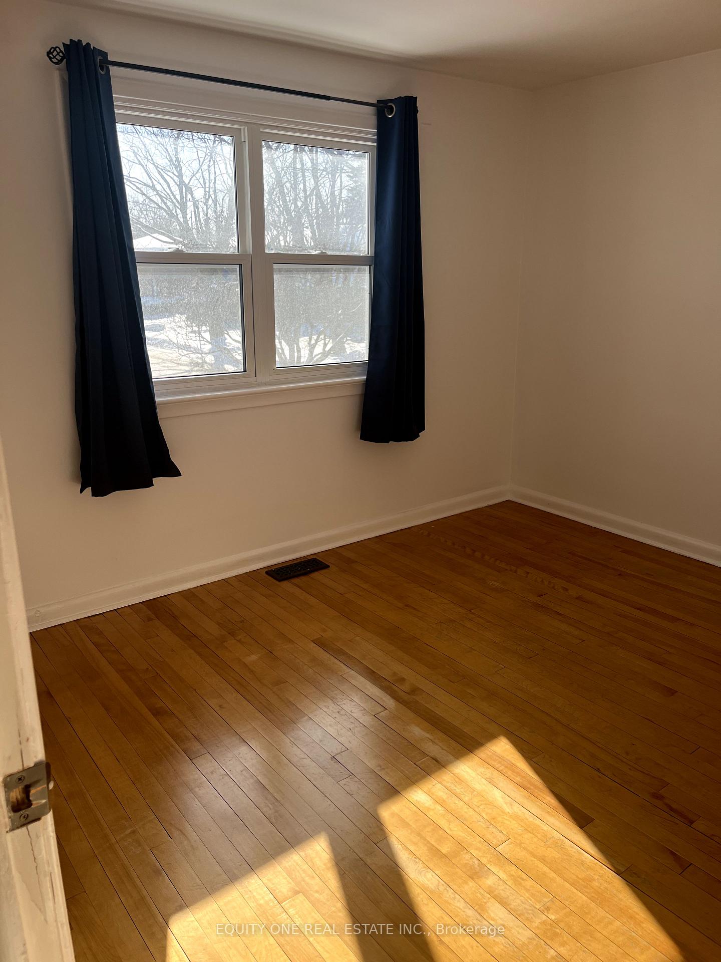 Photo 20 of 677 Weston Drive, Ottawa, Elmvale Acres — HOMEH