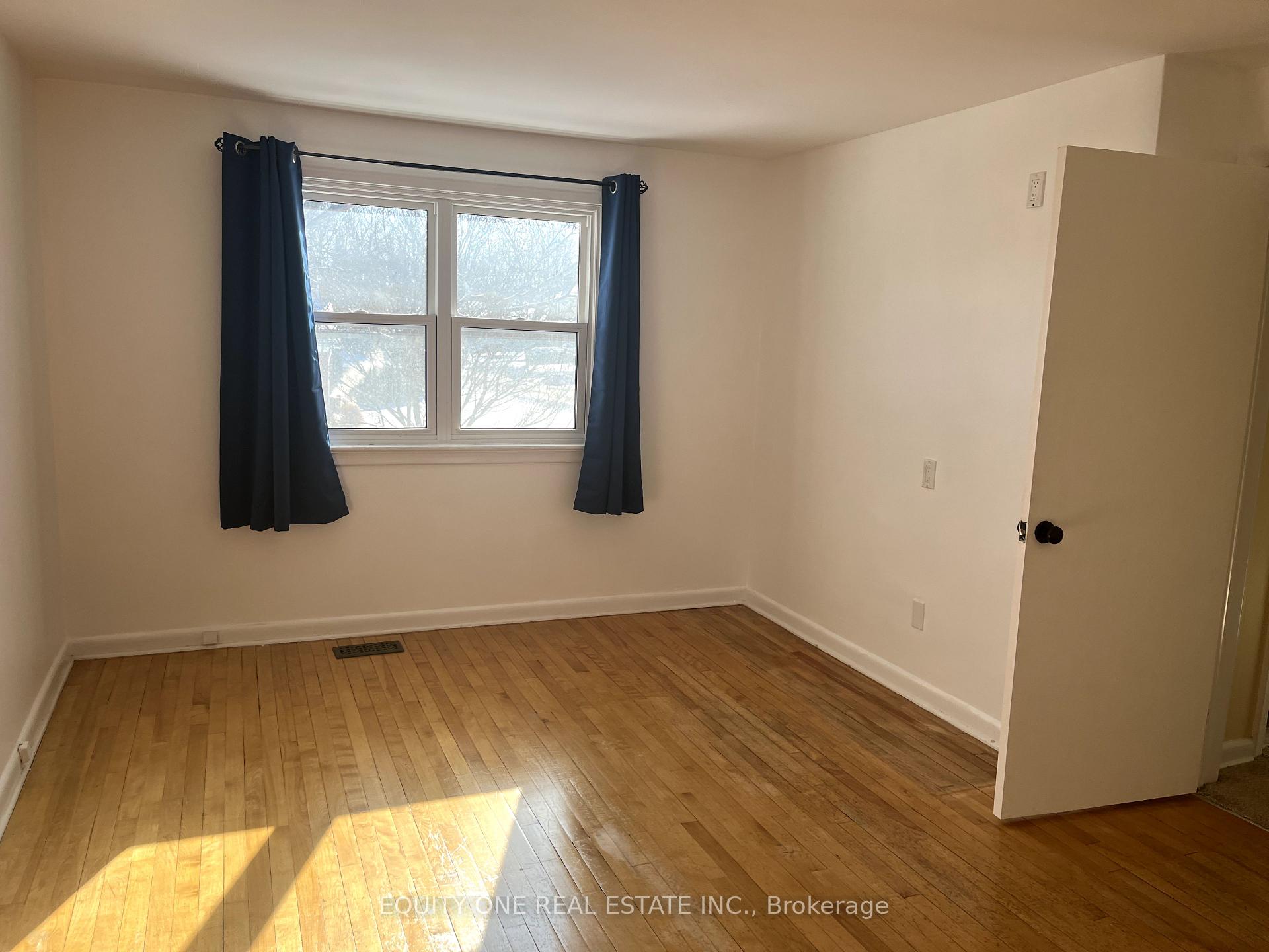 Photo 23 of 677 Weston Drive, Ottawa, Elmvale Acres — HOMEH