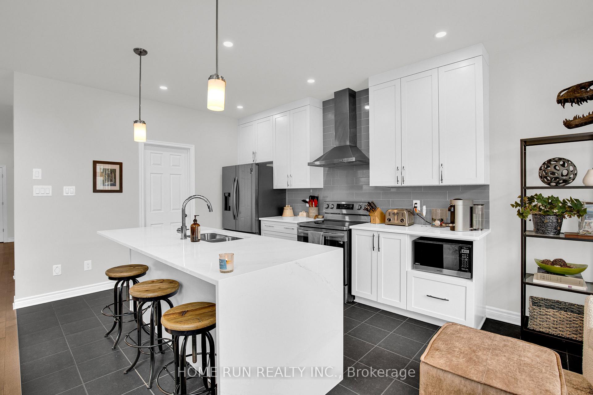Photo 17 of 49 Whooping Crane Ridge, Ottawa, Riverside South/Gloucester Glen — HOMEH