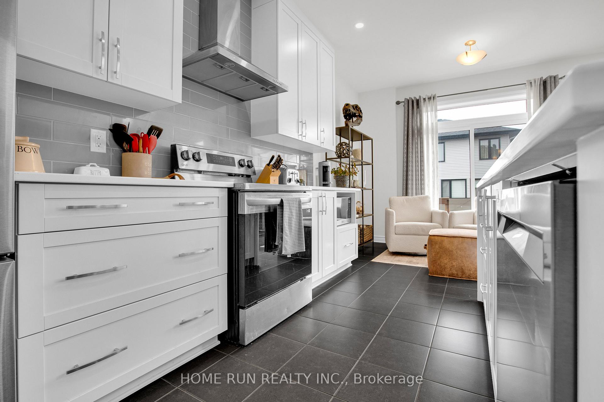 Photo 22 of 49 Whooping Crane Ridge, Ottawa, Riverside South/Gloucester Glen — HOMEH