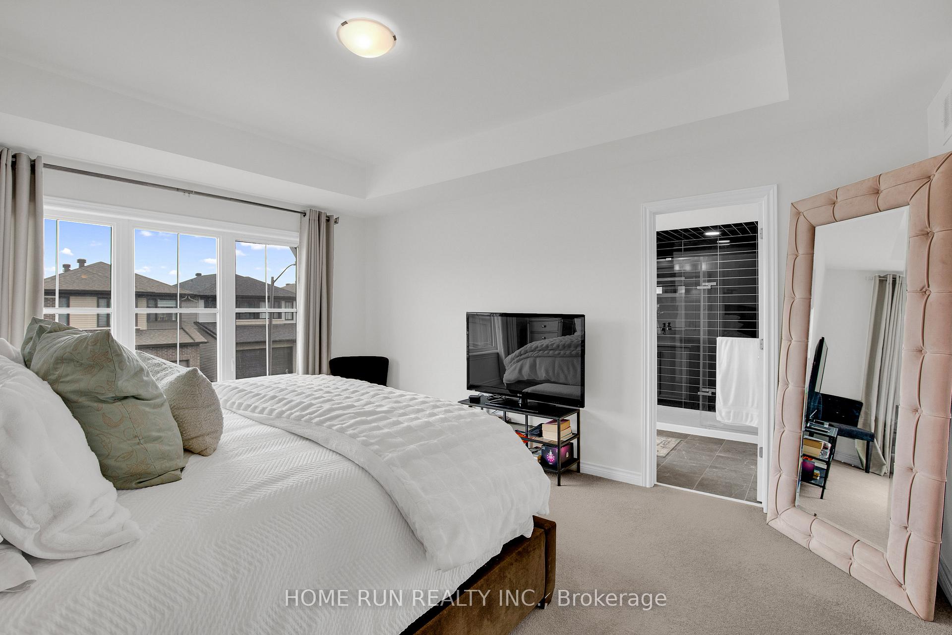 Photo 33 of 49 Whooping Crane Ridge, Ottawa, Riverside South/Gloucester Glen — HOMEH
