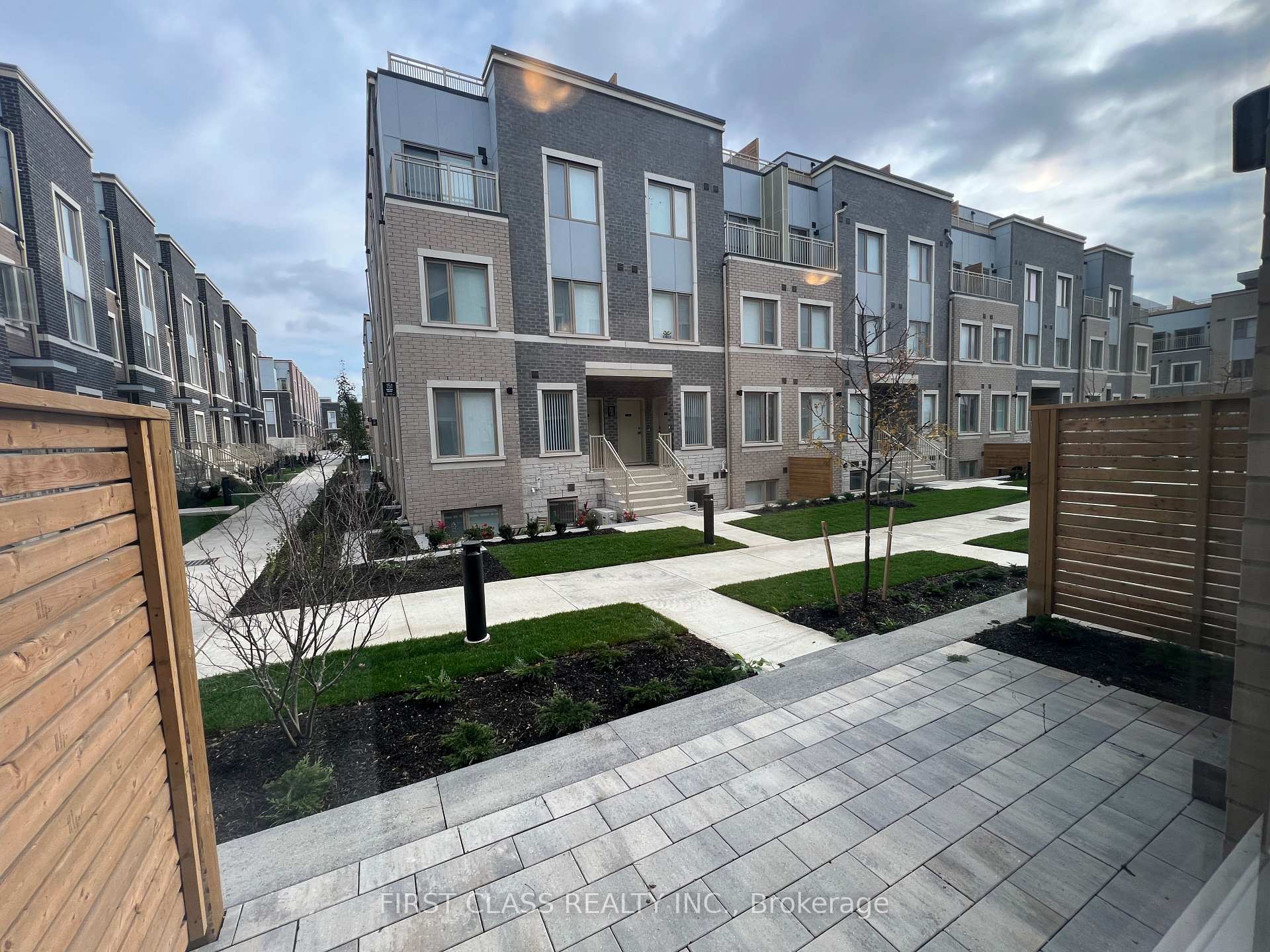 Photo 25 of Unit TH333, 27 Mable Smith Way, Vaughan, Vaughan Corporate Centre — HOMEH