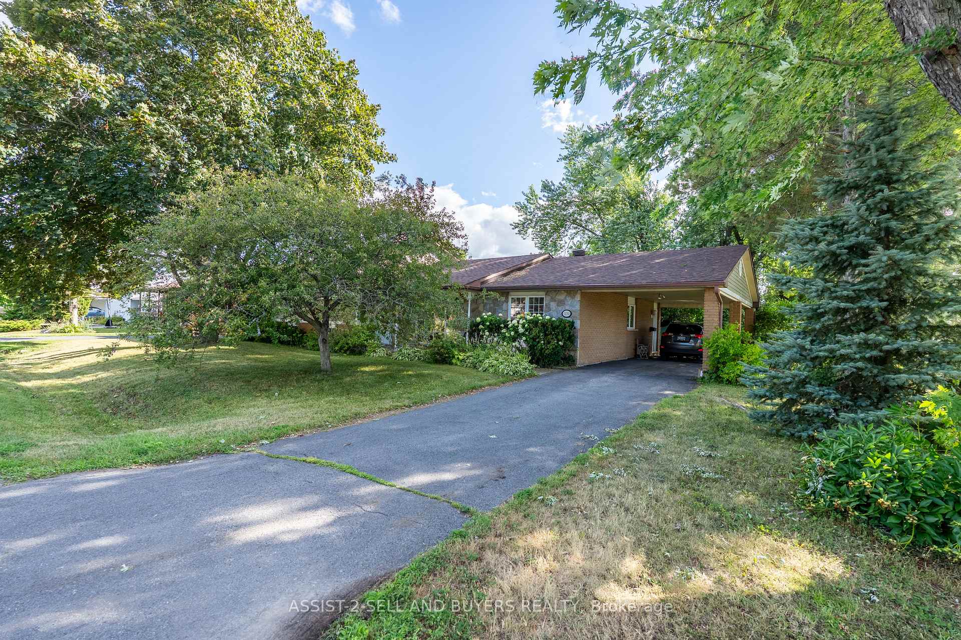 Photo 4 of 3230 Cadeb Avenue, Cornwall — HOMEH