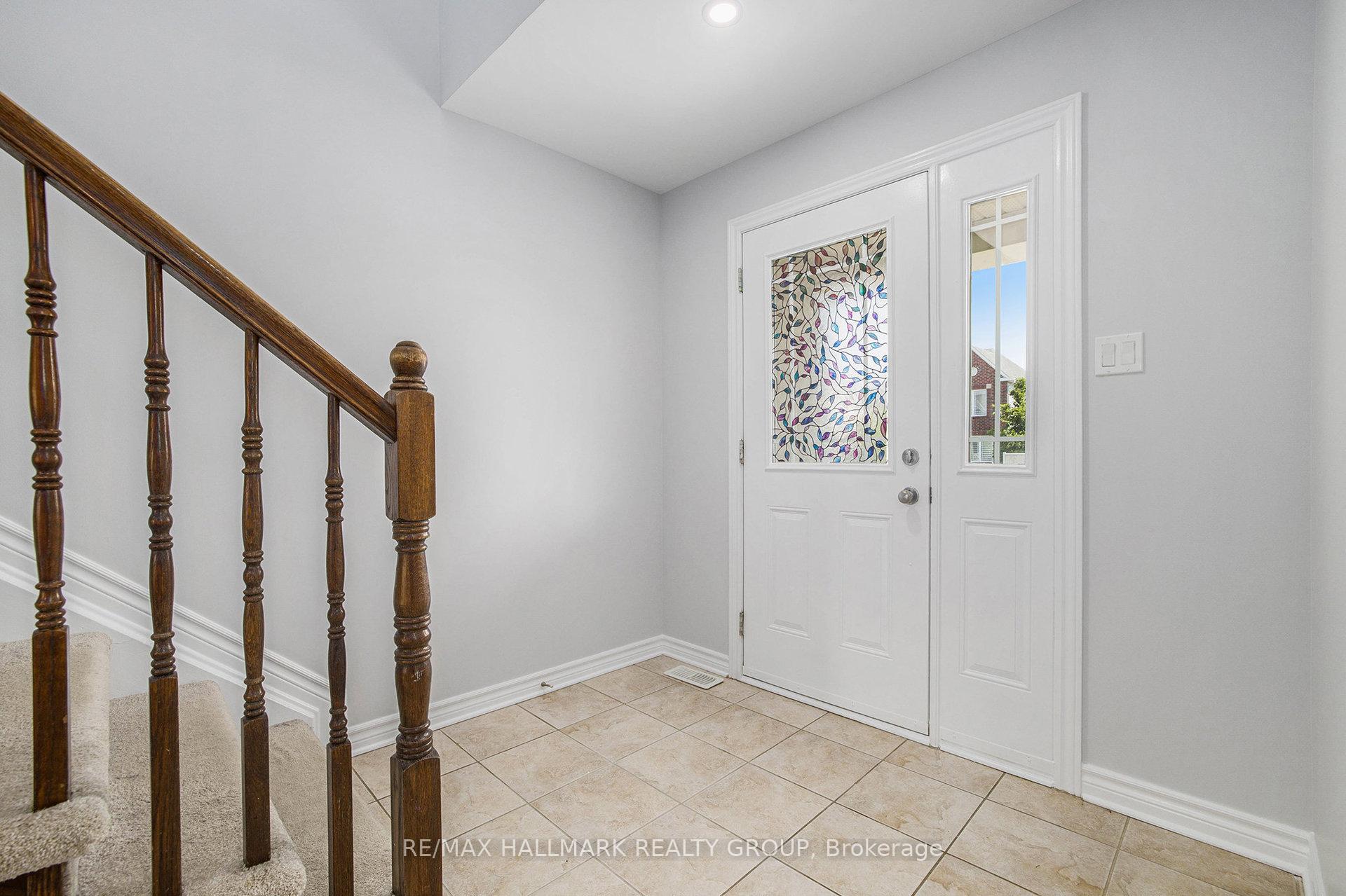 Photo 4 of 548 Paul Metivier Drive, Ottawa, Barrhaven - Strandherd — HOMEH