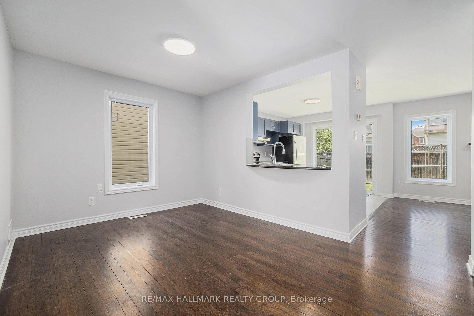Photo 3 of 548 Paul Metivier Drive, Ottawa, Barrhaven - Strandherd — HOMEH